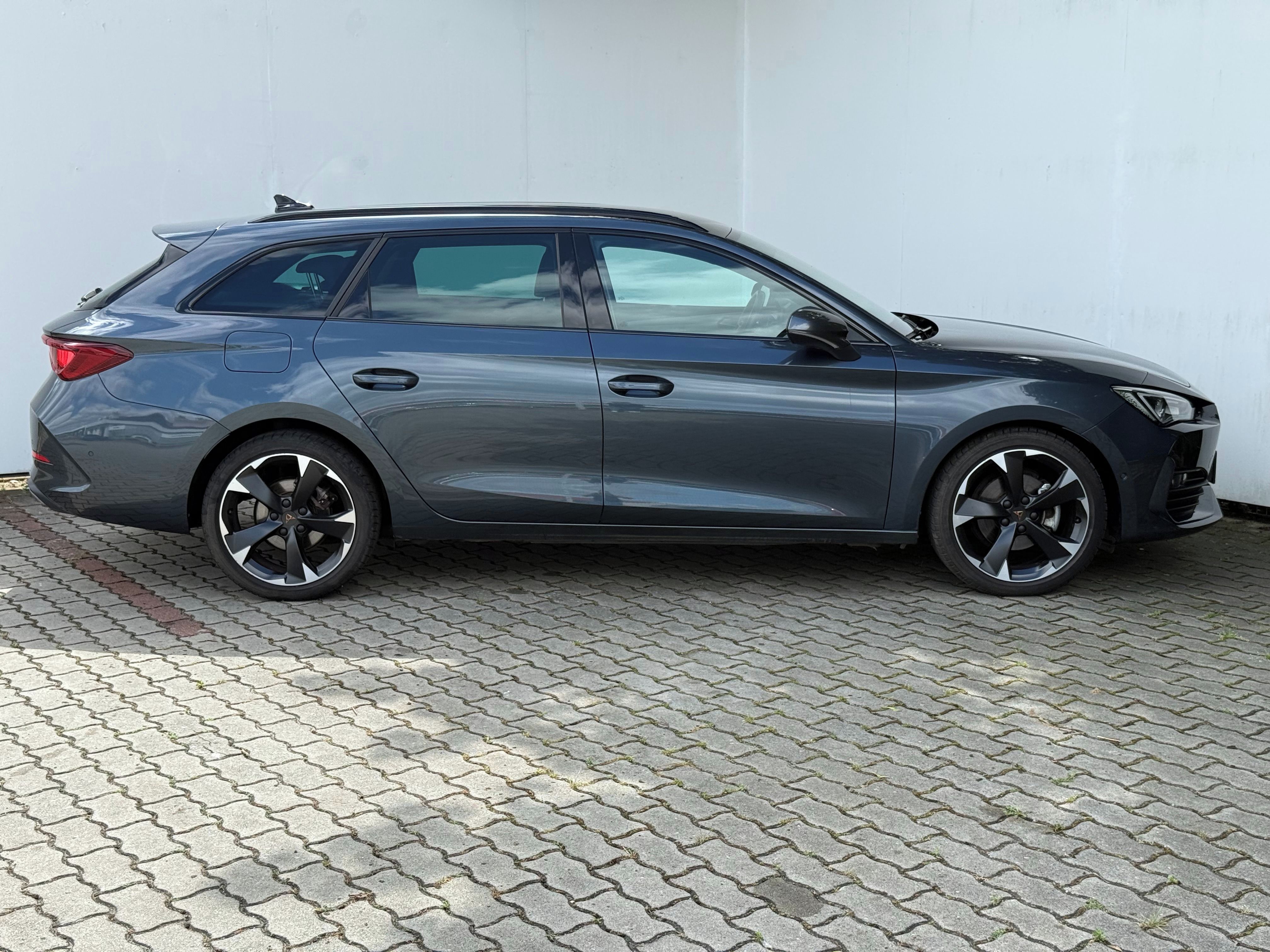 Cupra Leon, ST 1.5 TSI / 110 kW DSG - fotka 4