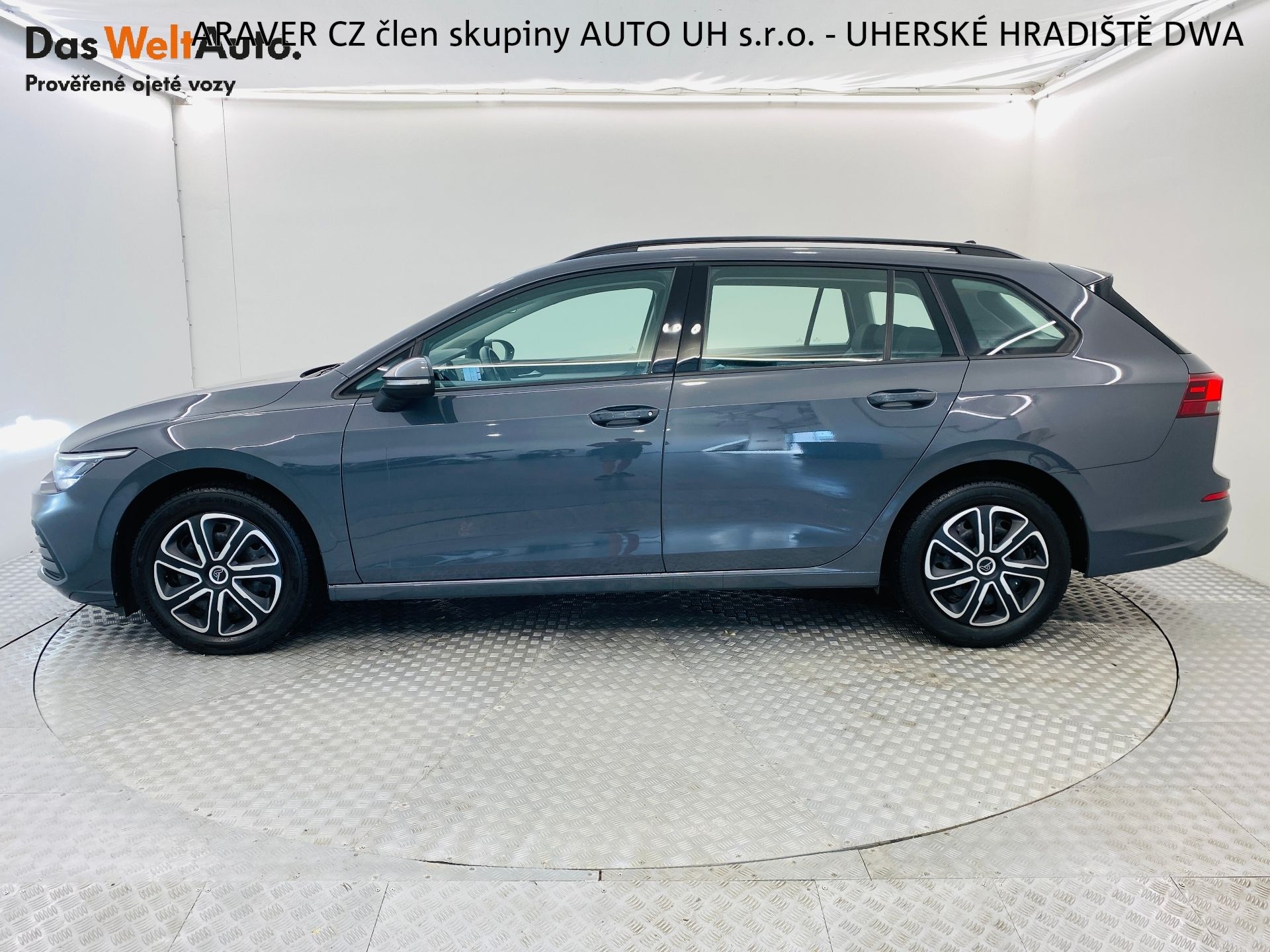 Volkswagen Golf, 2.0 TDI DSG 85kW Life - fotka 3