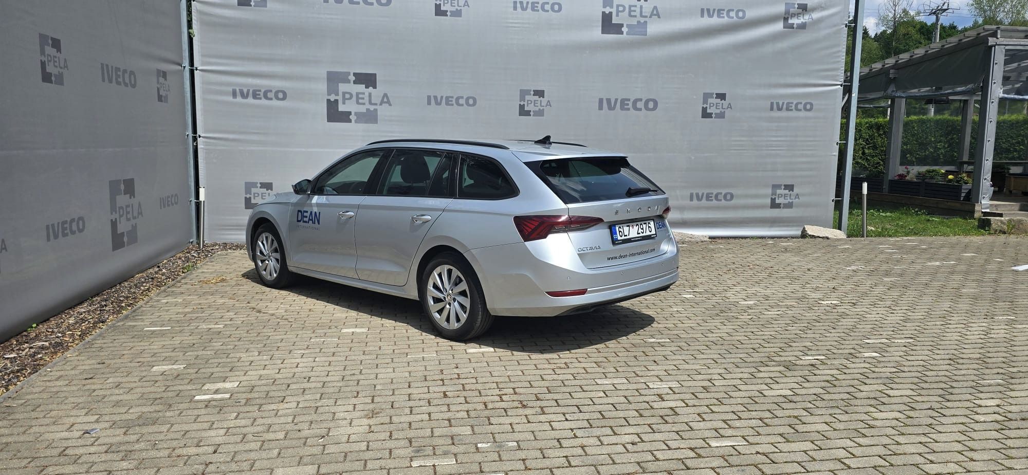 Škoda Octavia, Kombi 4x4 - fotka 6