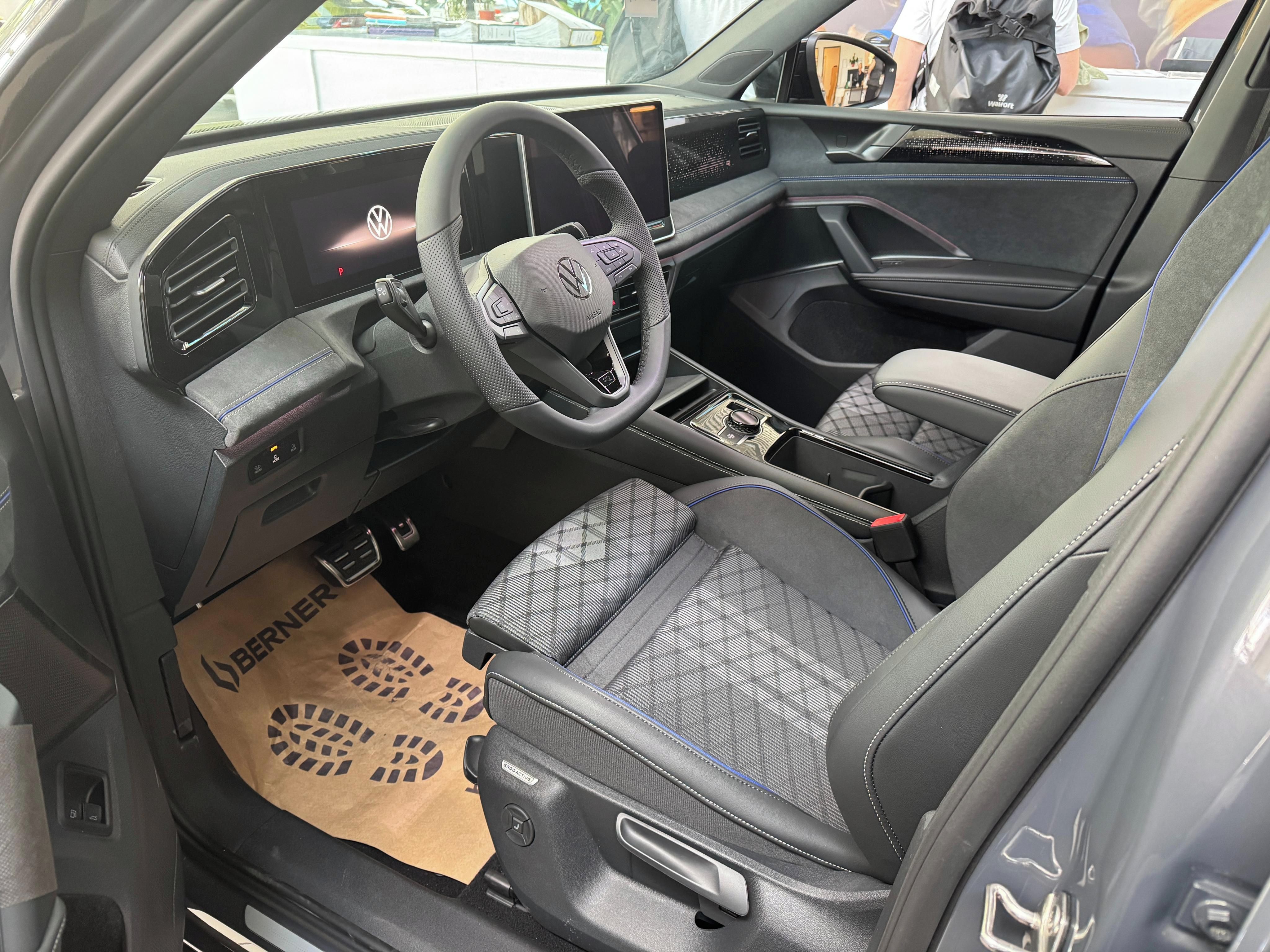 Volkswagen Tiguan, R-Line People 200kW e-Hybrid - fotka 6