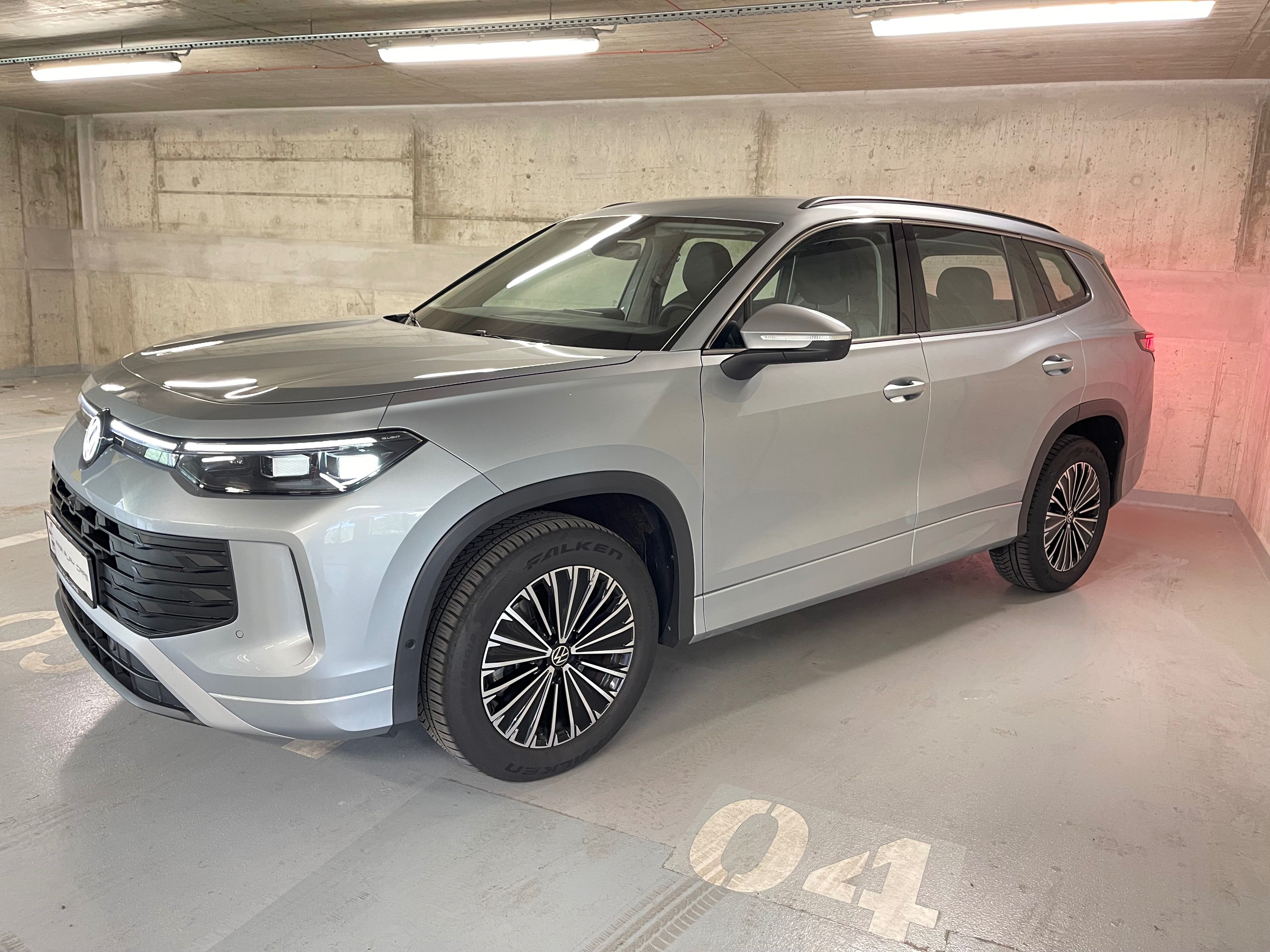 Volkswagen Tayron, TDI 4x4- HD-Matrix/Tažné/7míst - fotka 3