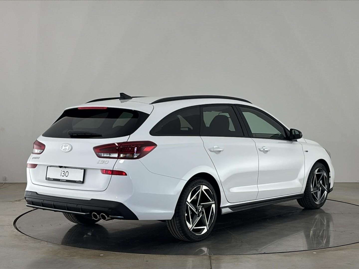 Hyundai i30, 1.6 T-GDI / 110 kW GO Czech N - fotka 2
