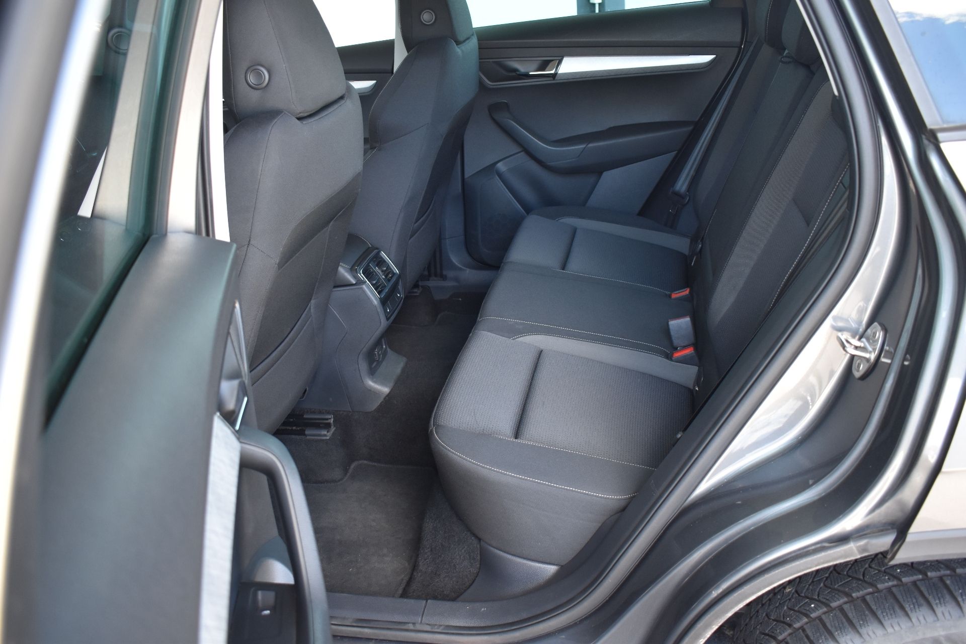 Škoda Karoq, 1.5TSI 110kW DSG, LED,Závěs - fotka 6
