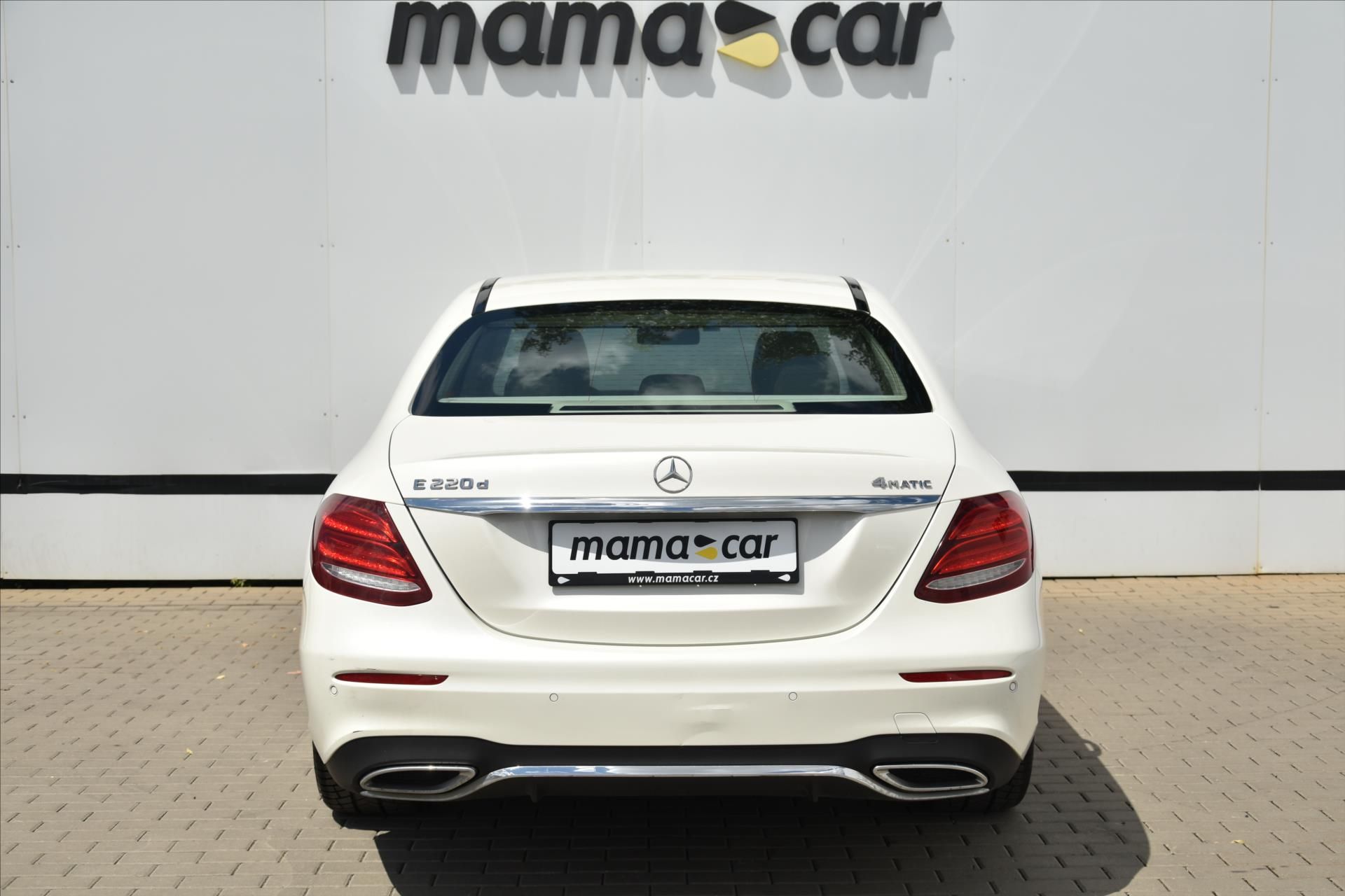 Mercedes-Benz Třídy E, 220D 4MATIC AMG NAVI ČR - fotka 6
