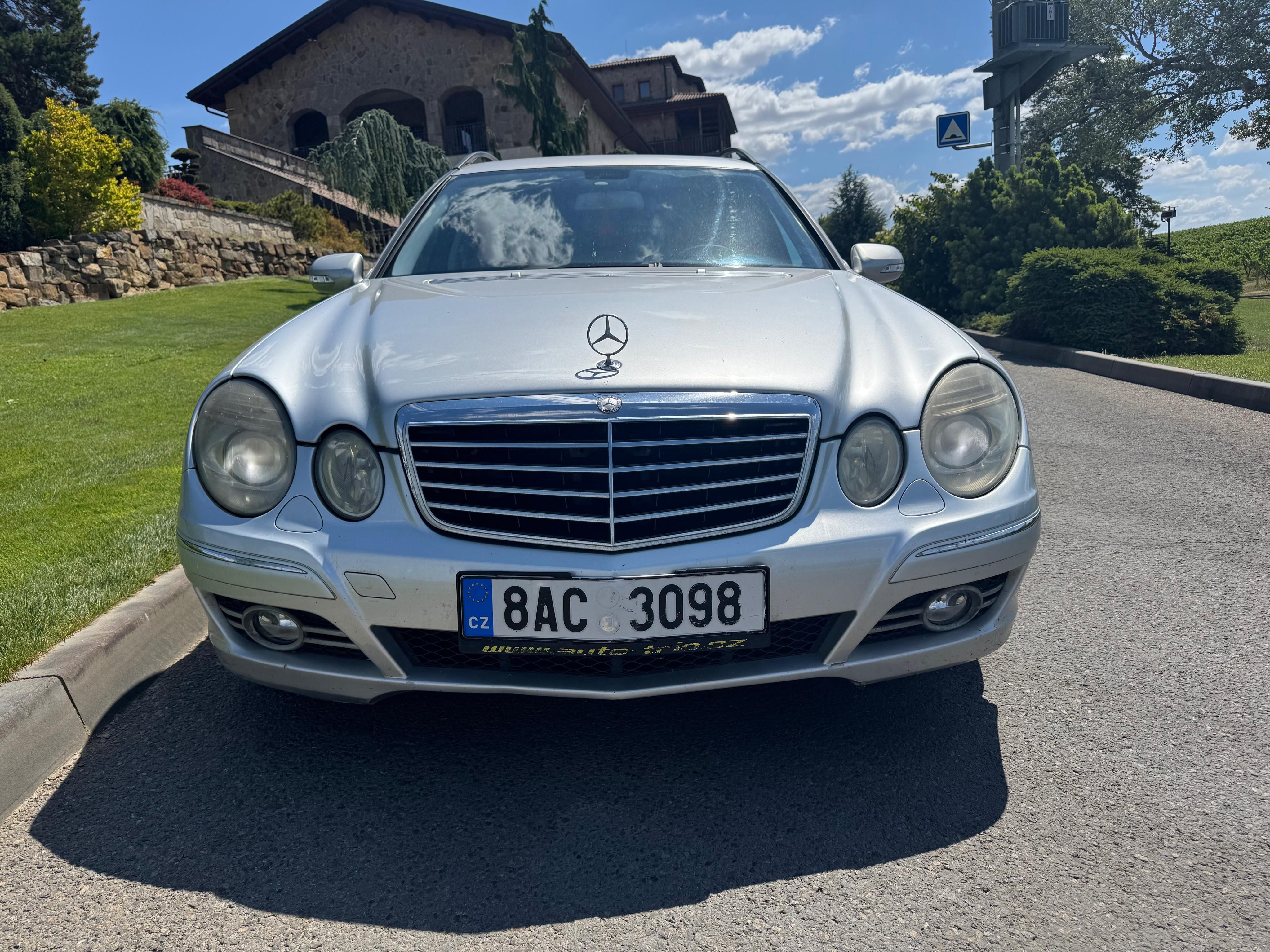 Mercedes-Benz Třídy E, 220 CDi AUT 125KW - fotka 3