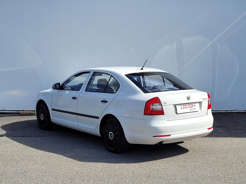 Škoda Octavia, Active 1.6 TDI 77 kW - fotka 6