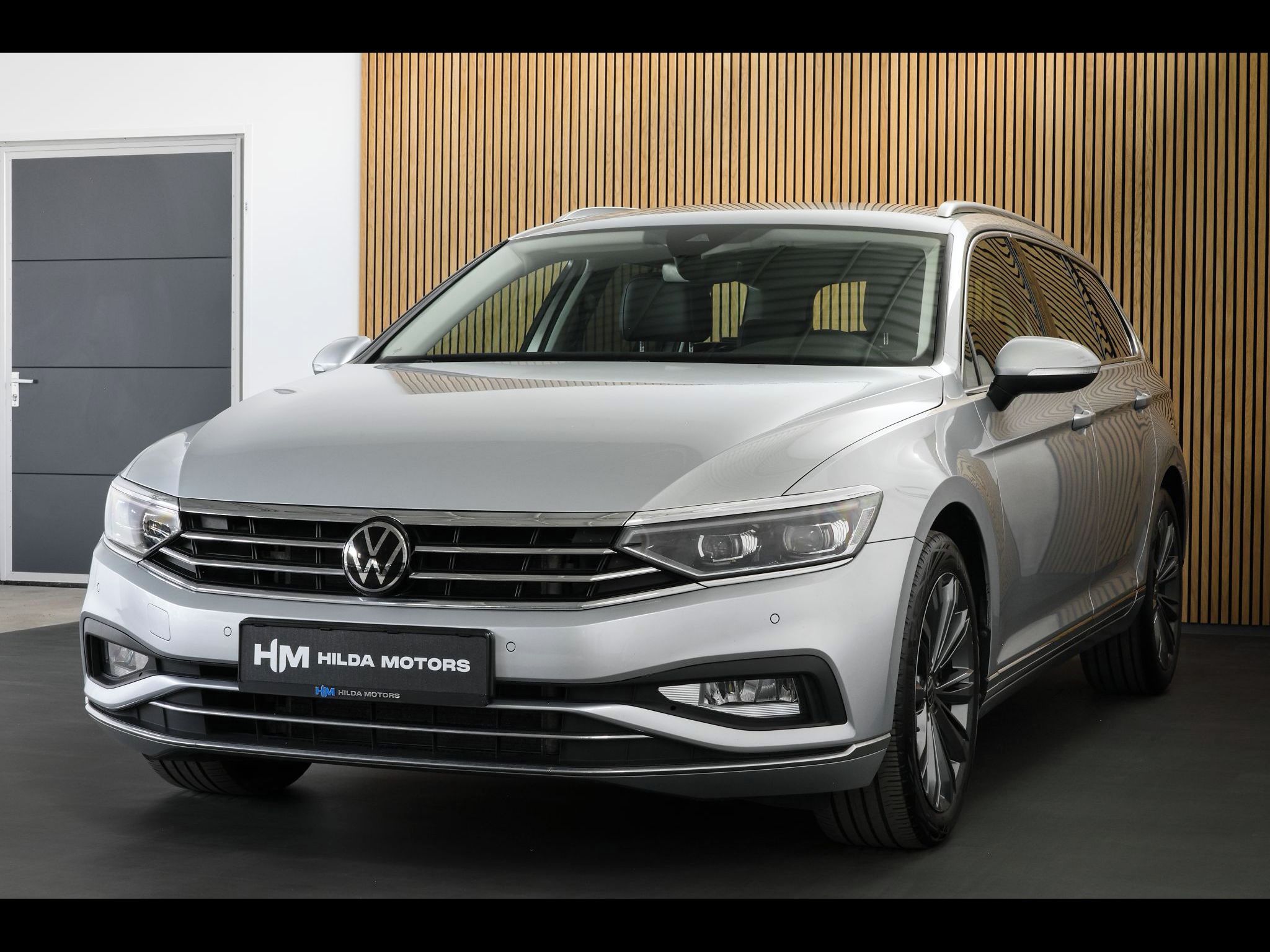 Volkswagen Passat, 2.0TDI 110kW DSG Elegance Tažn - fotka 3