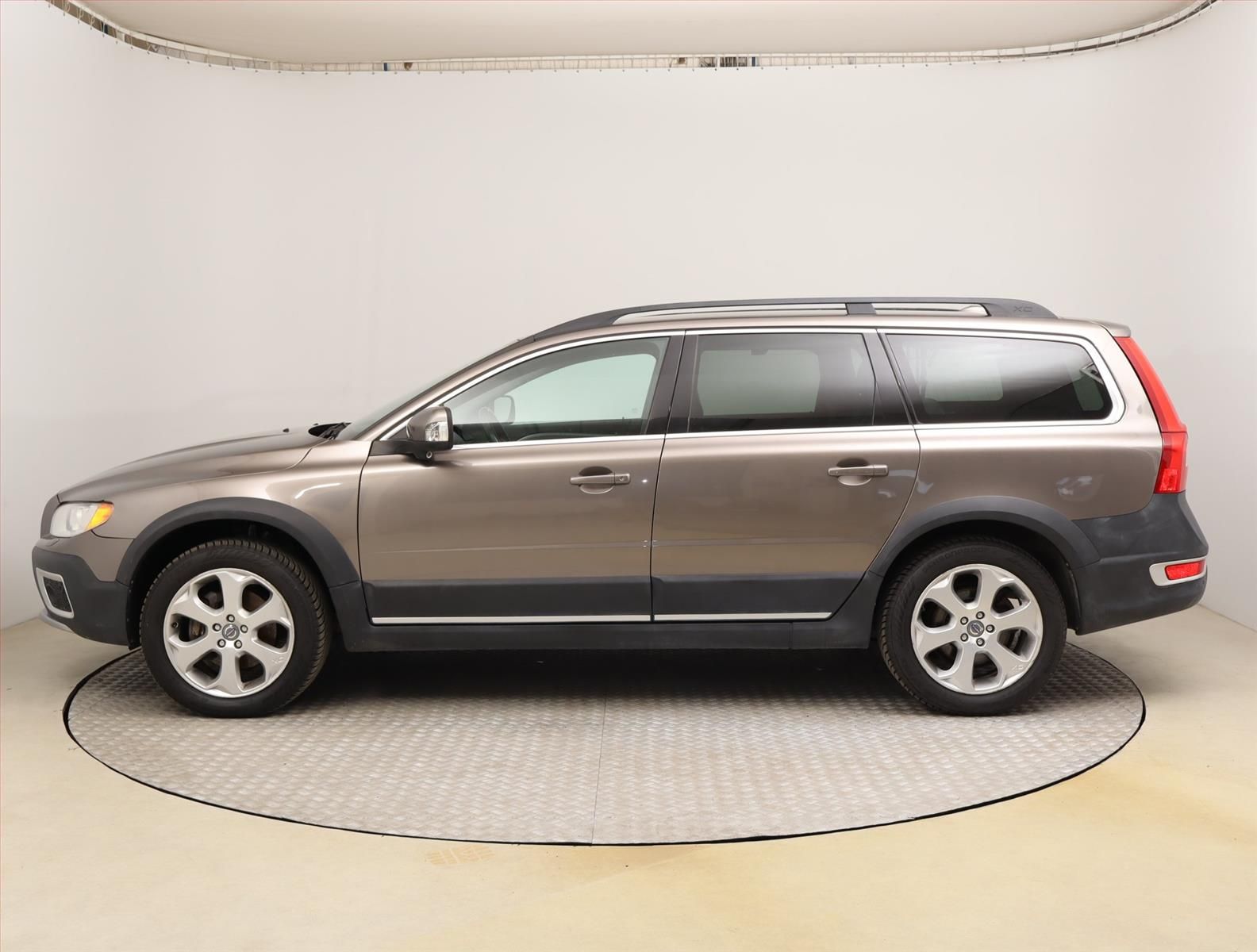 Volvo XC70, D5 AWD, 4X4, Automat - fotka 6