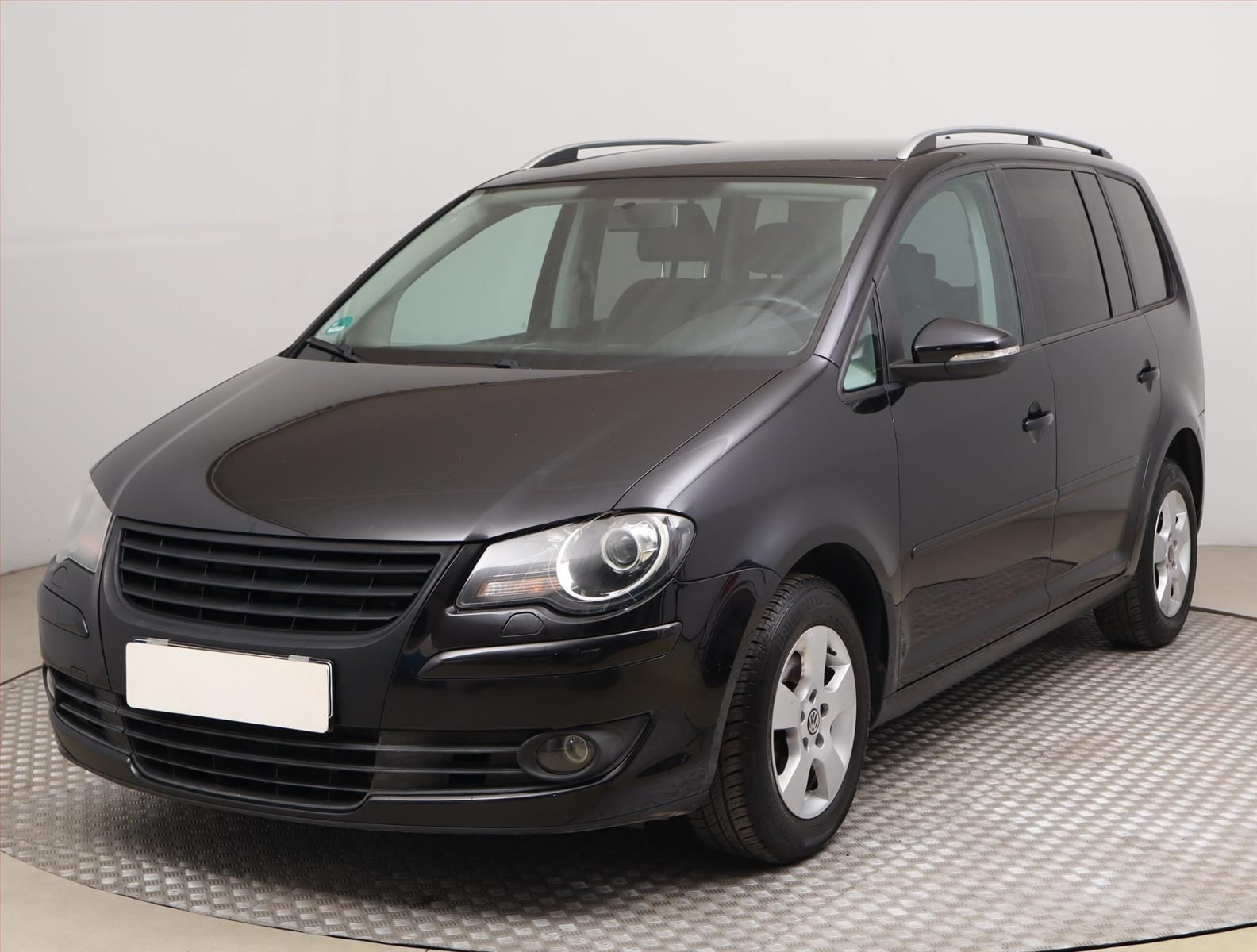 Volkswagen Touran, 1.4 TSI, Navi - fotka 2