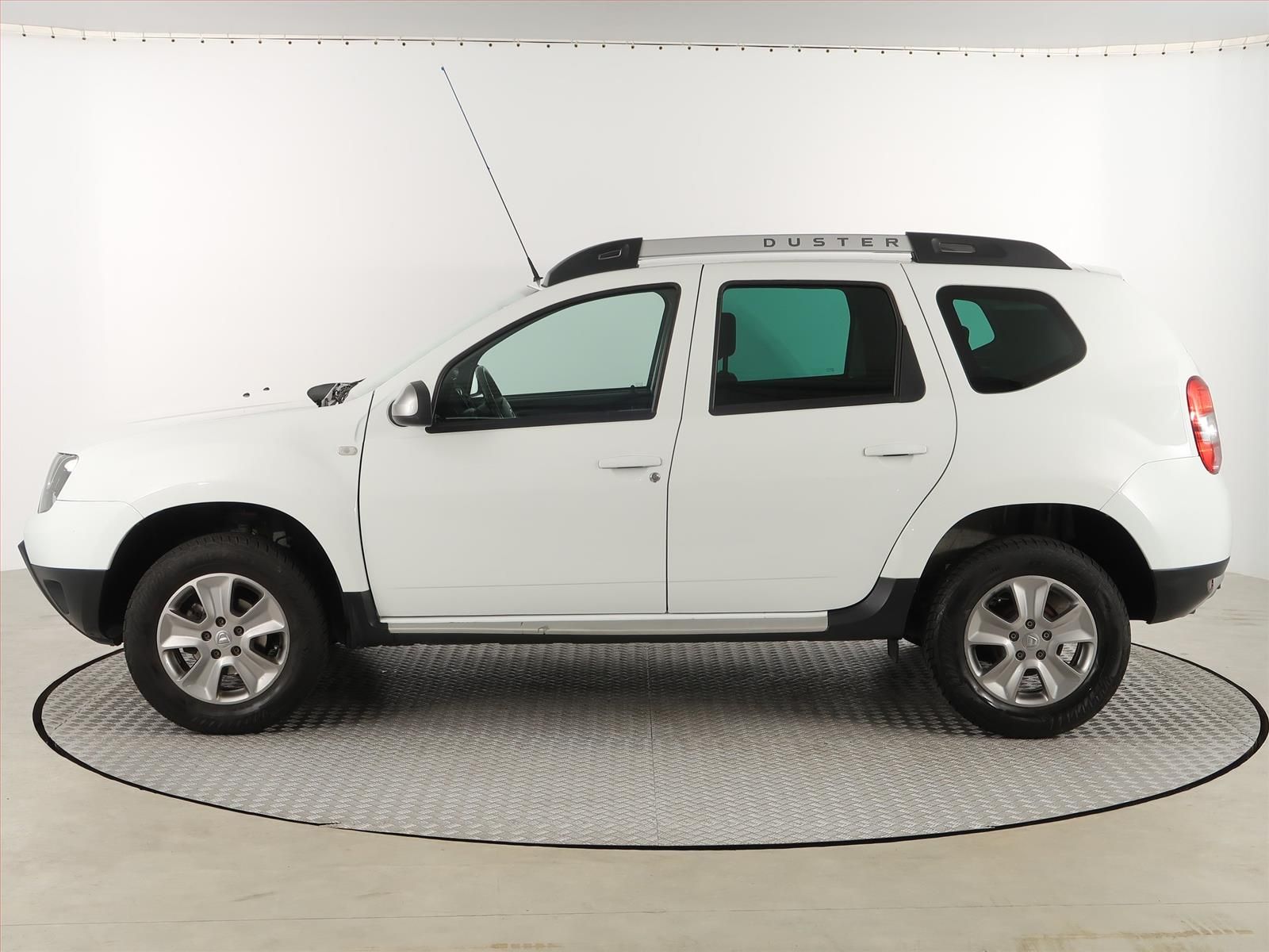 Dacia Duster, 1.6 16V - fotka 3