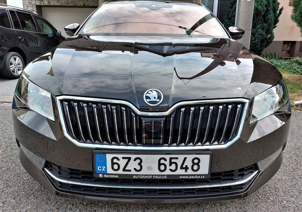 Škoda Superb, 2.0TSI L&aK DSG 4X4 - fotka 3