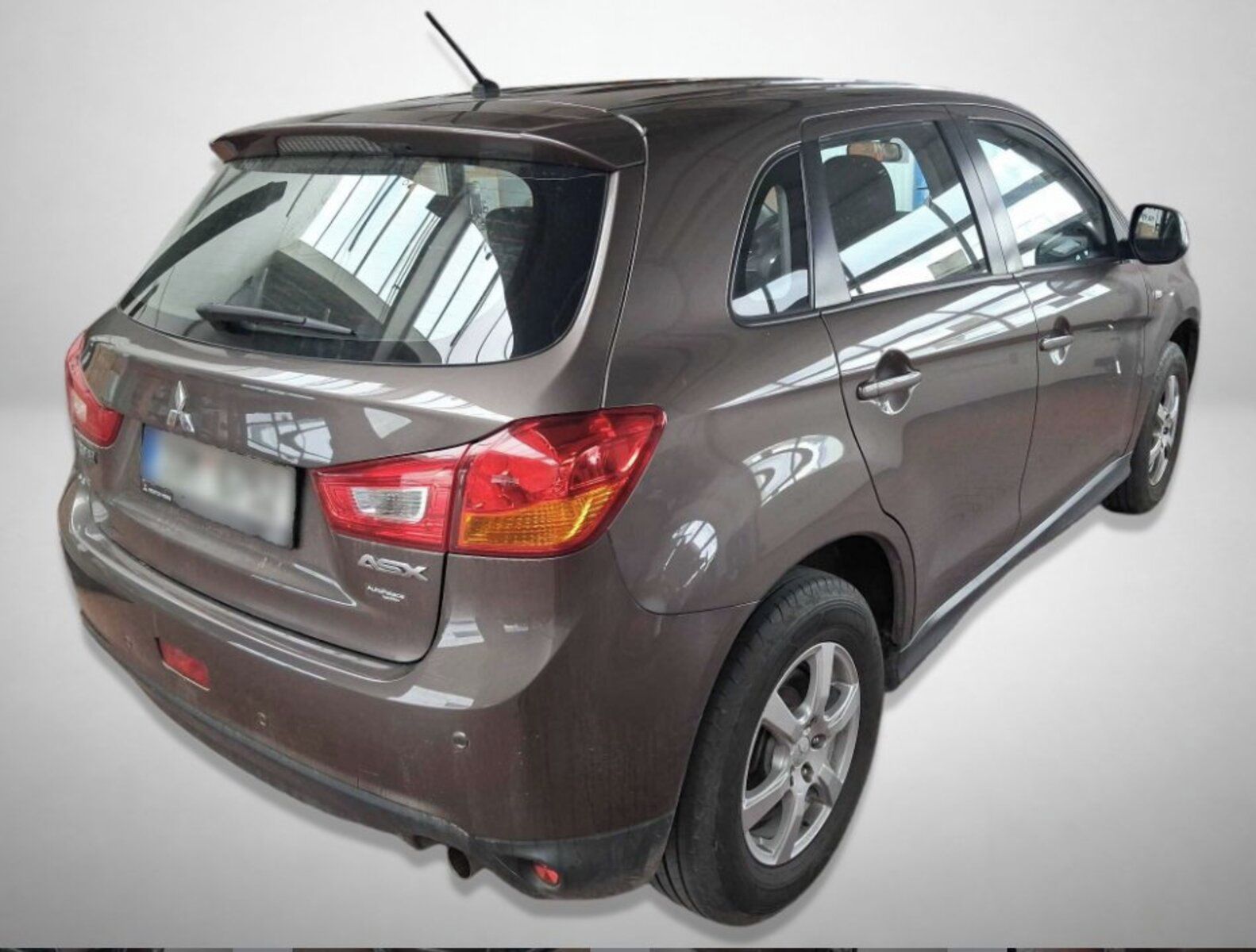 Mitsubishi ASX, 1.6 MIVEC, ČR,1.maj - fotka 2