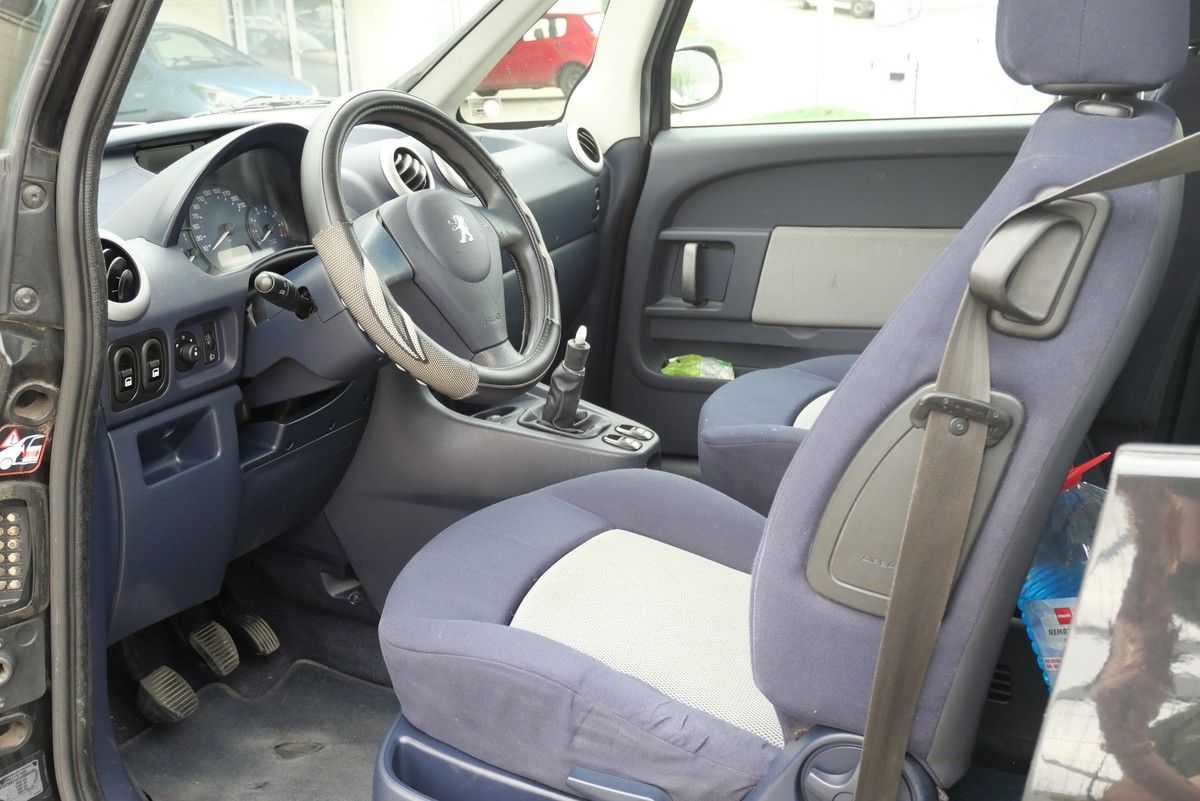Peugeot 1007, 1.4 8V 65kW Urban - fotka 6