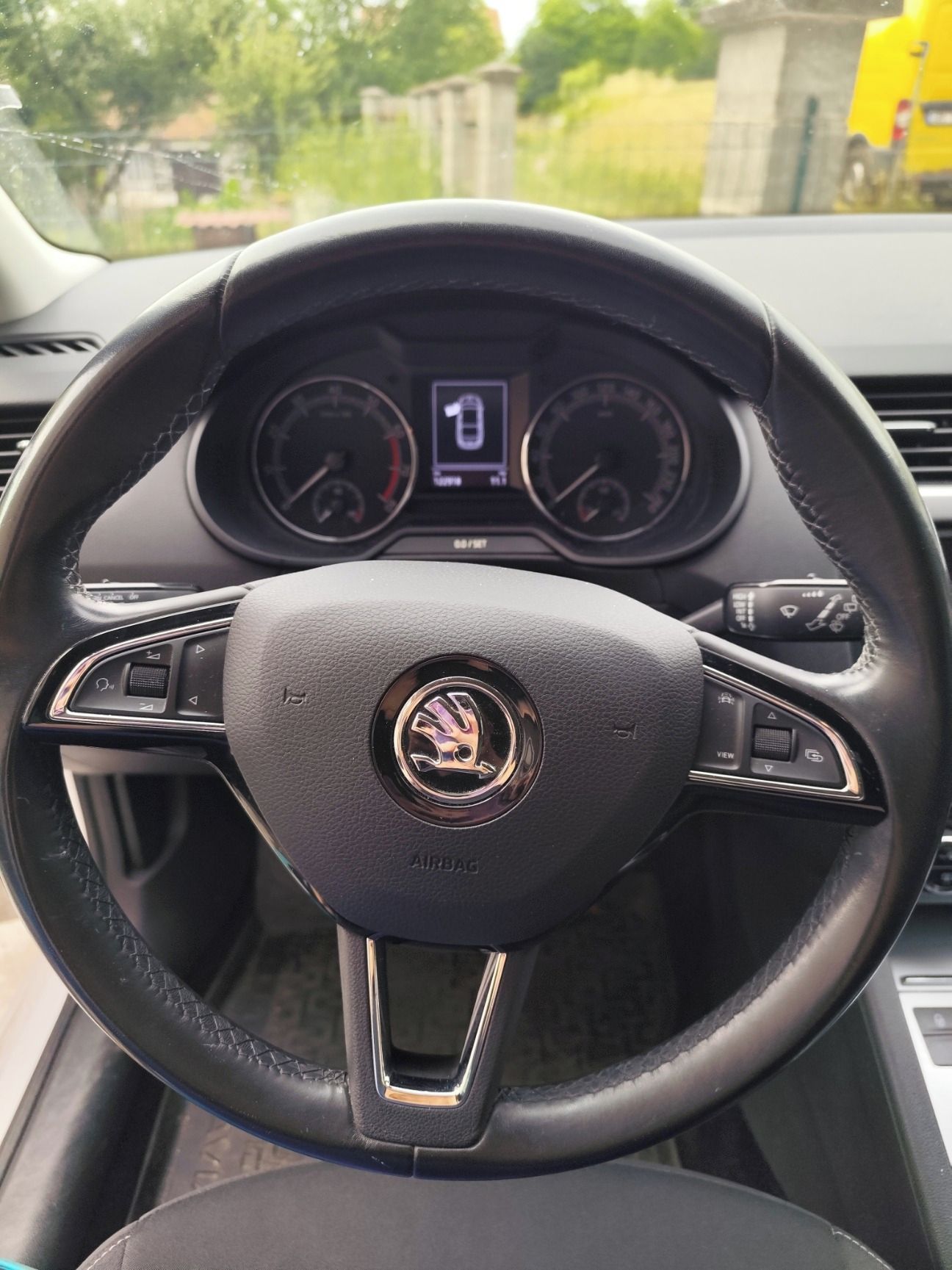 Škoda Octavia, 1.5 TSI 110kW,1.majit,sada kol - fotka 6