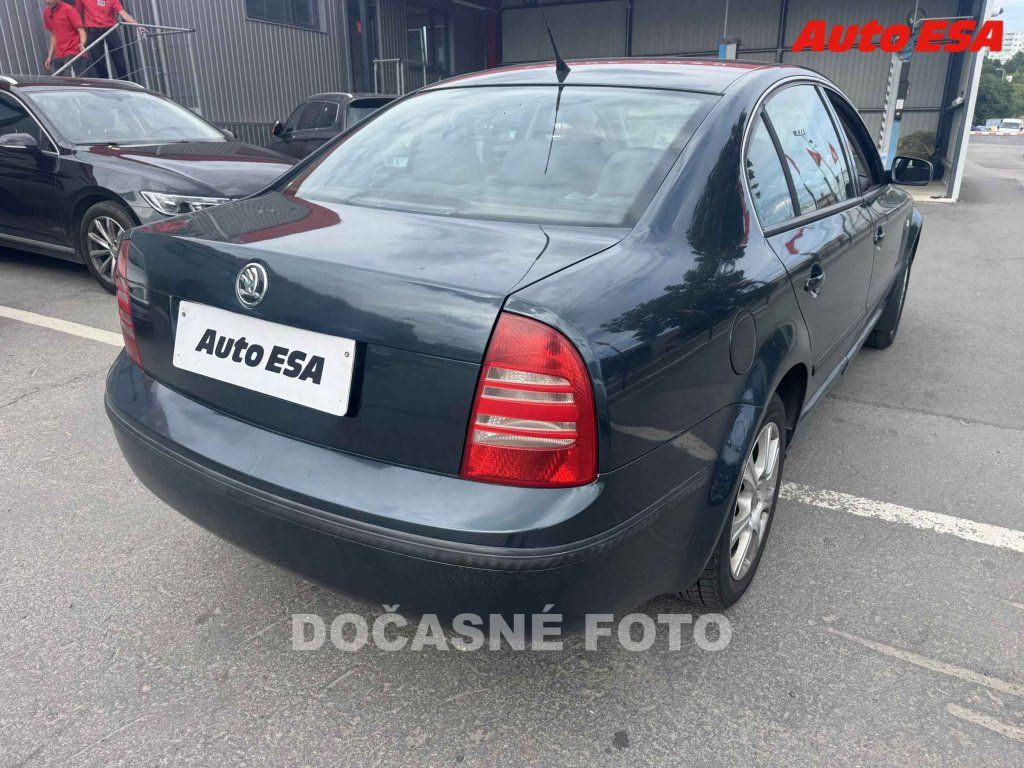 Škoda Superb, 1.9 TDi,ČR - fotka 2