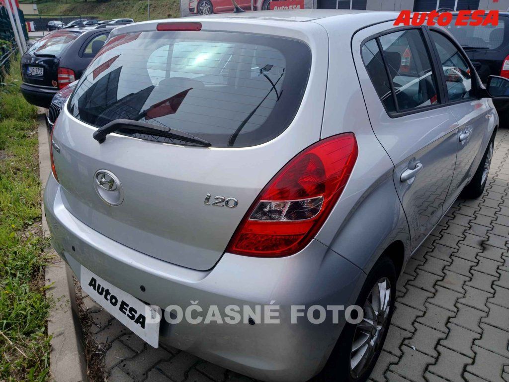 Hyundai i20, 1.4i - fotka 2