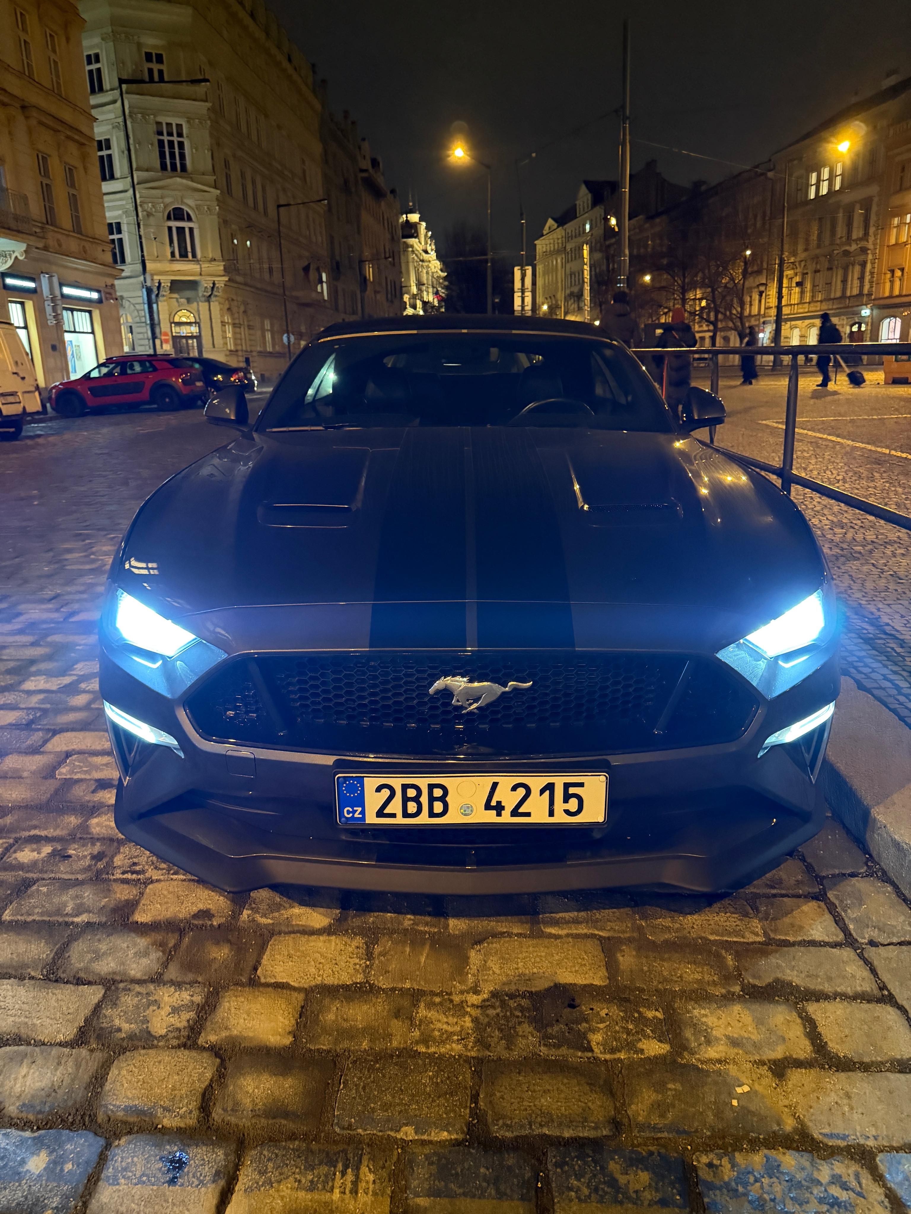 Ford Mustang, GT Convertible - fotka 4