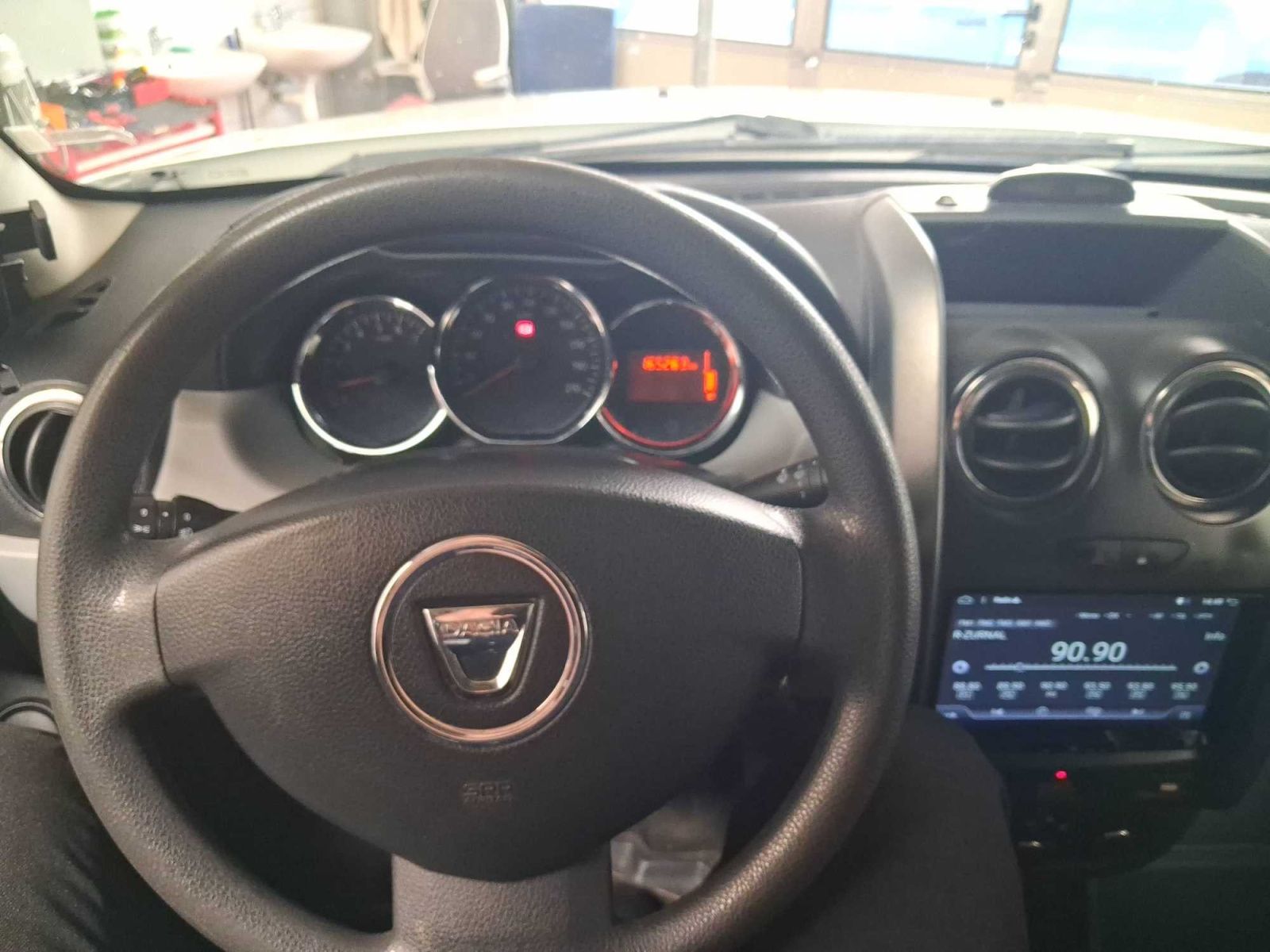 Dacia Duster, 1.6 16V, Park. senzory - fotka 3