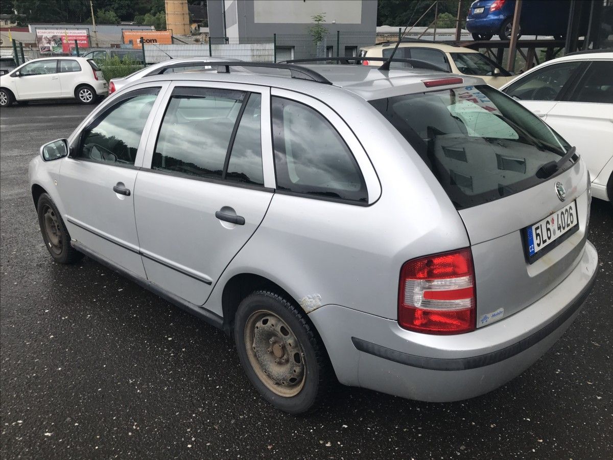 Škoda Fabia, 1,4 16V Combi - fotka 6