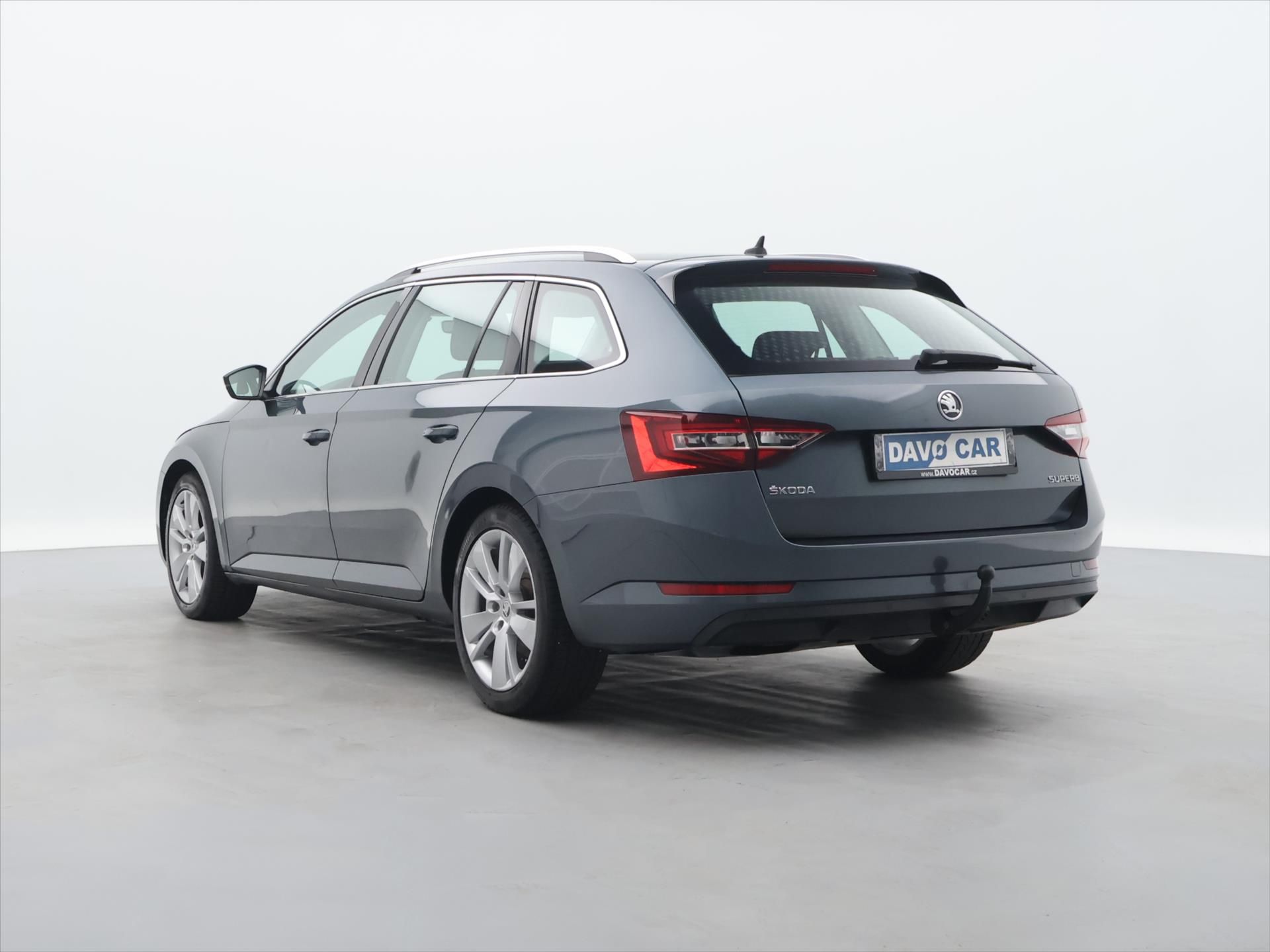 Škoda Superb, 2,0 TDI 110kW Style CZ DPH - fotka 5