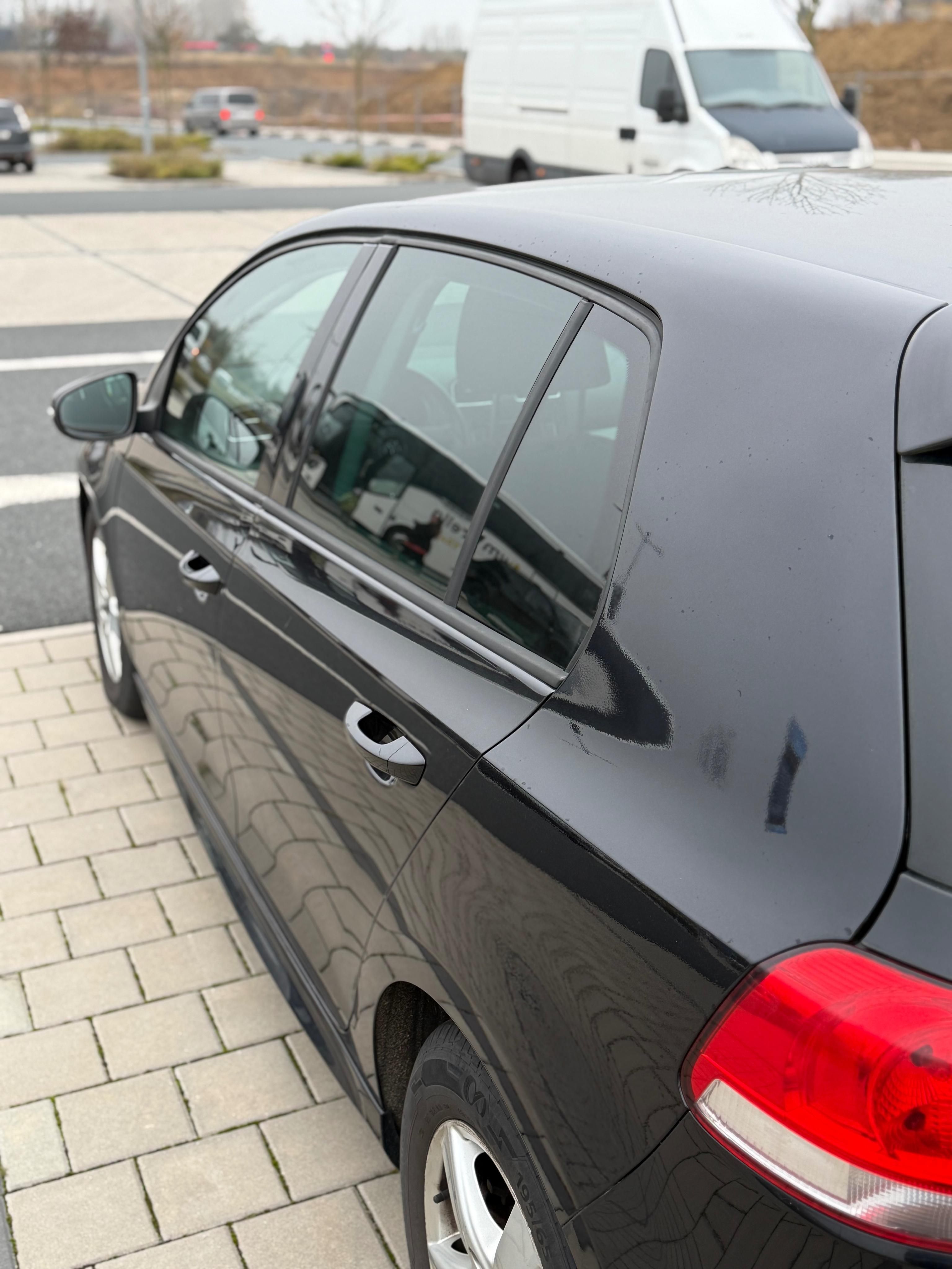 Volkswagen Golf, 1.6 TDI - fotka 3