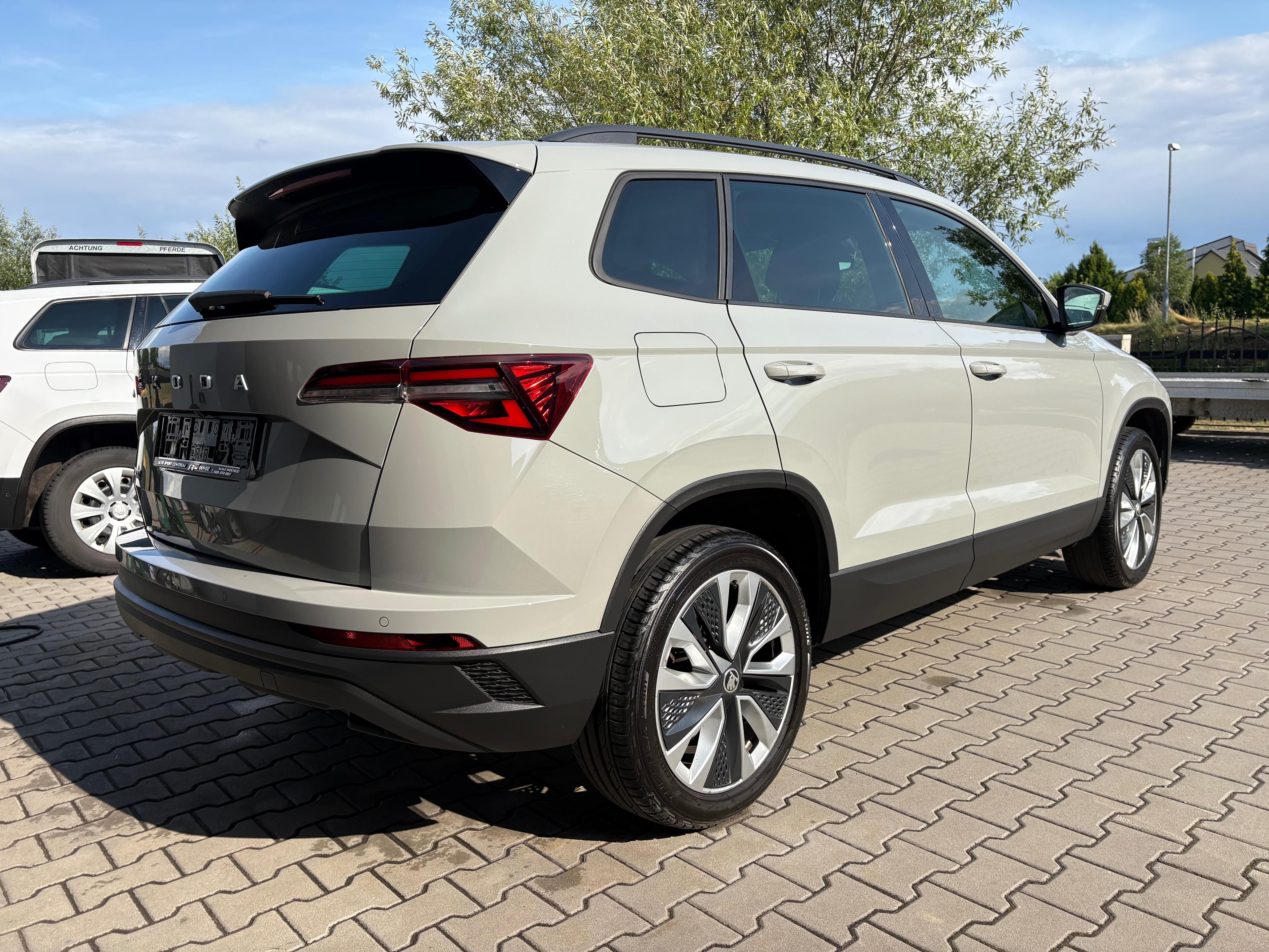 Škoda Karoq, KAROQ 1.5 TSI Sport style dsg - fotka 4