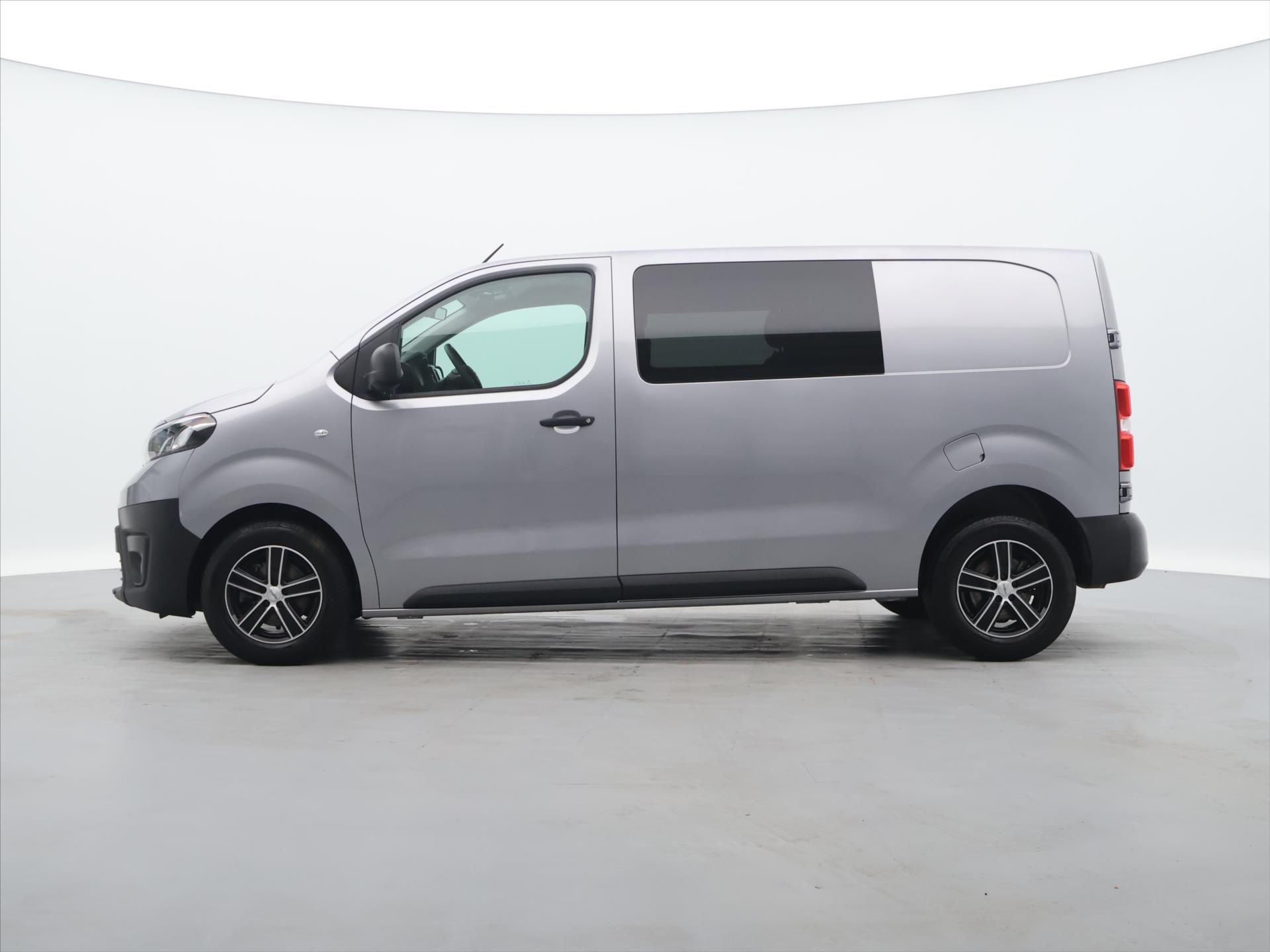Toyota Proace, 2,0 D 106kW CZ DPH - fotka 4