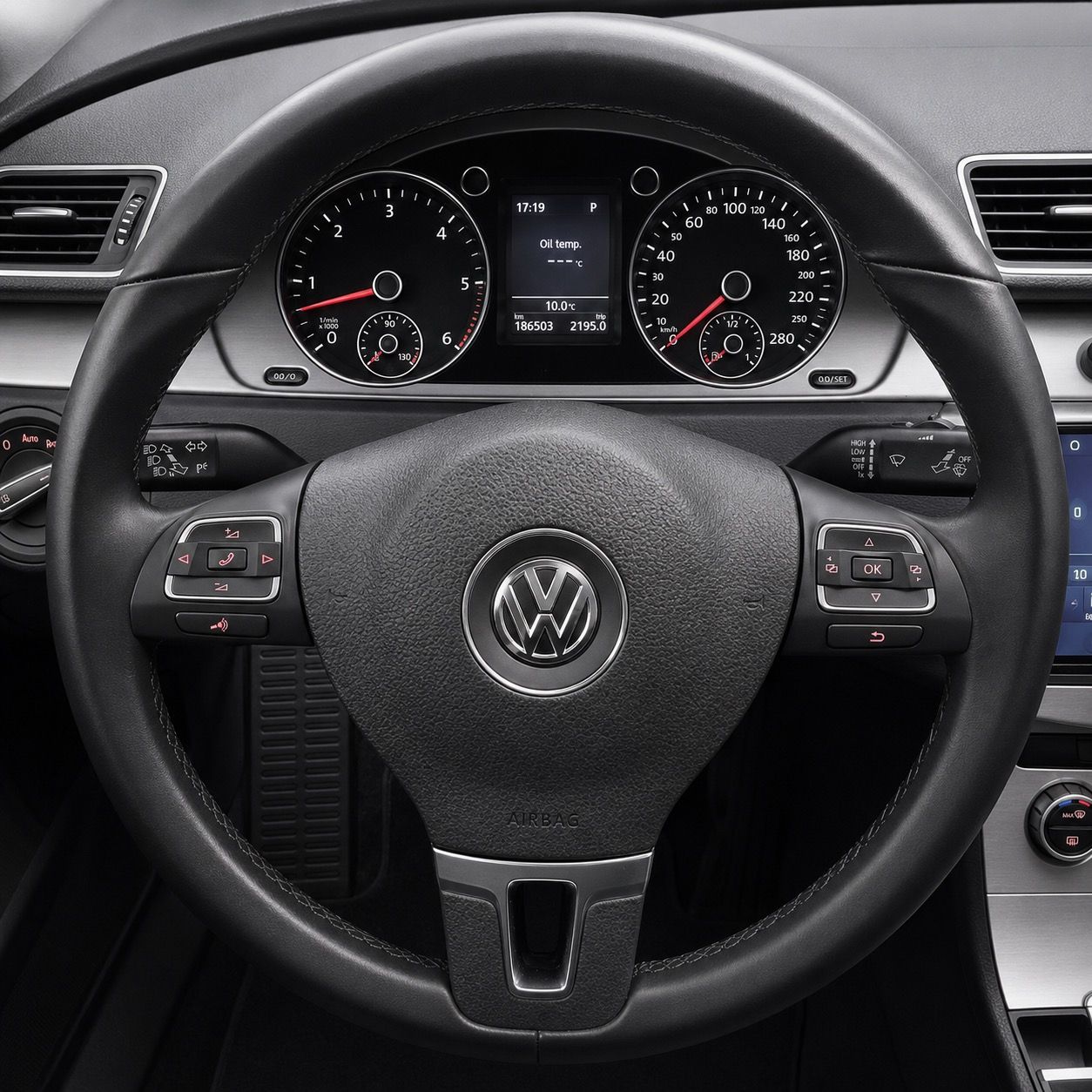 Volkswagen CC, 2.0TDI 130KW,DSG,LED,DPH,PANOR - fotka 5