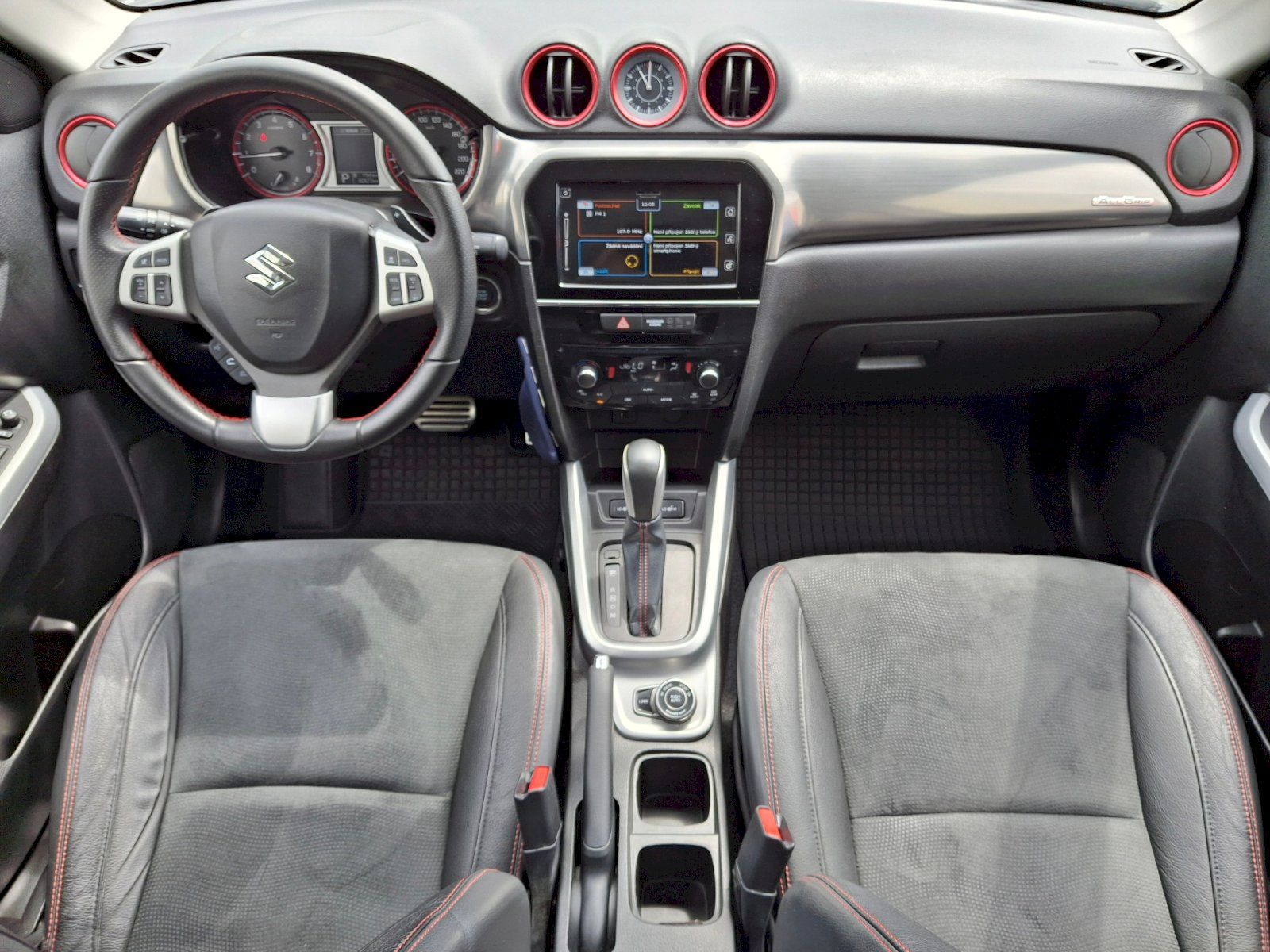 Suzuki Vitara, Automat 4x4 1,4i 103kW - fotka 5