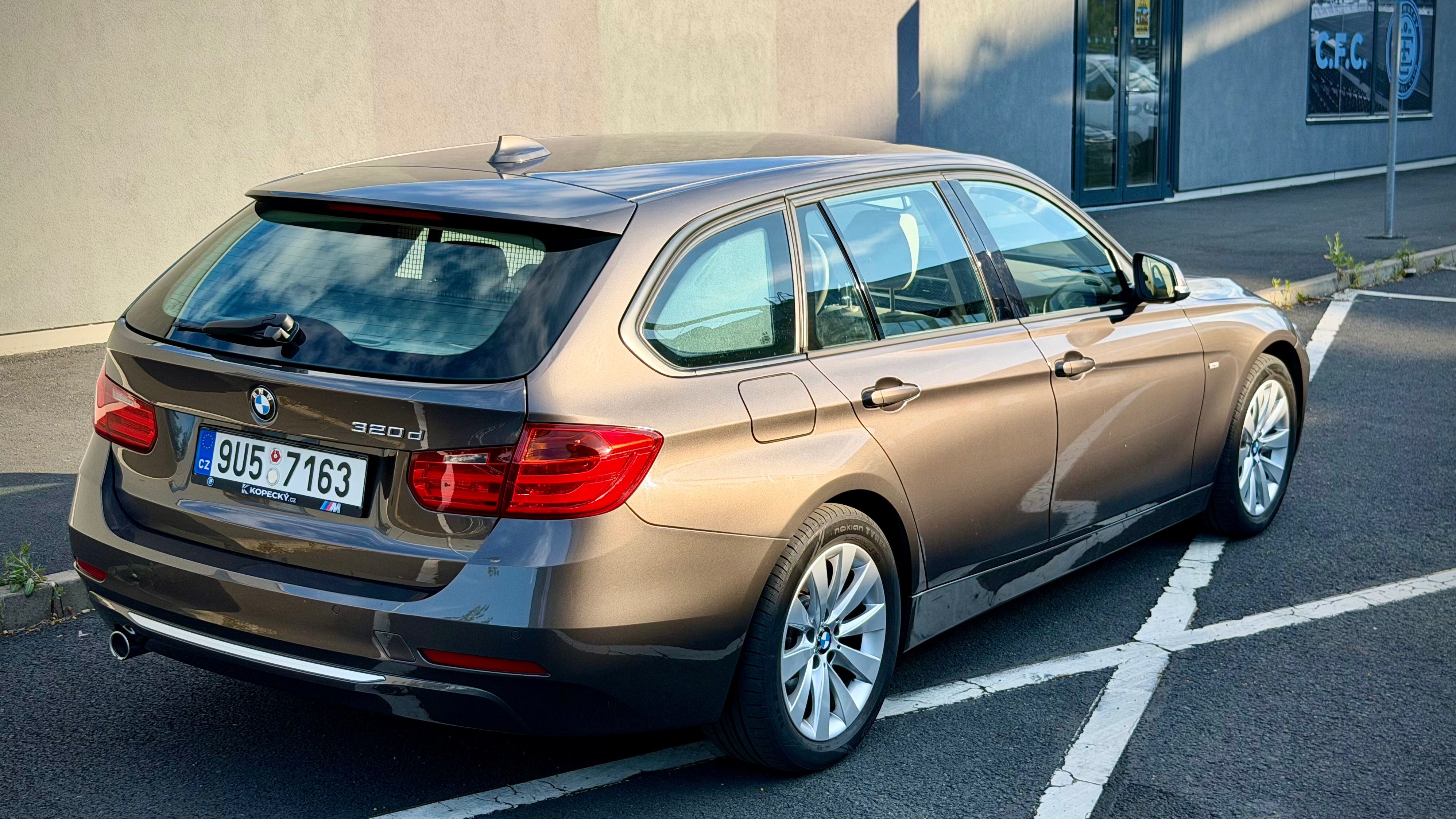 BMW Řada 3, BMW Řada 3 Touring Modern Line - fotka 3