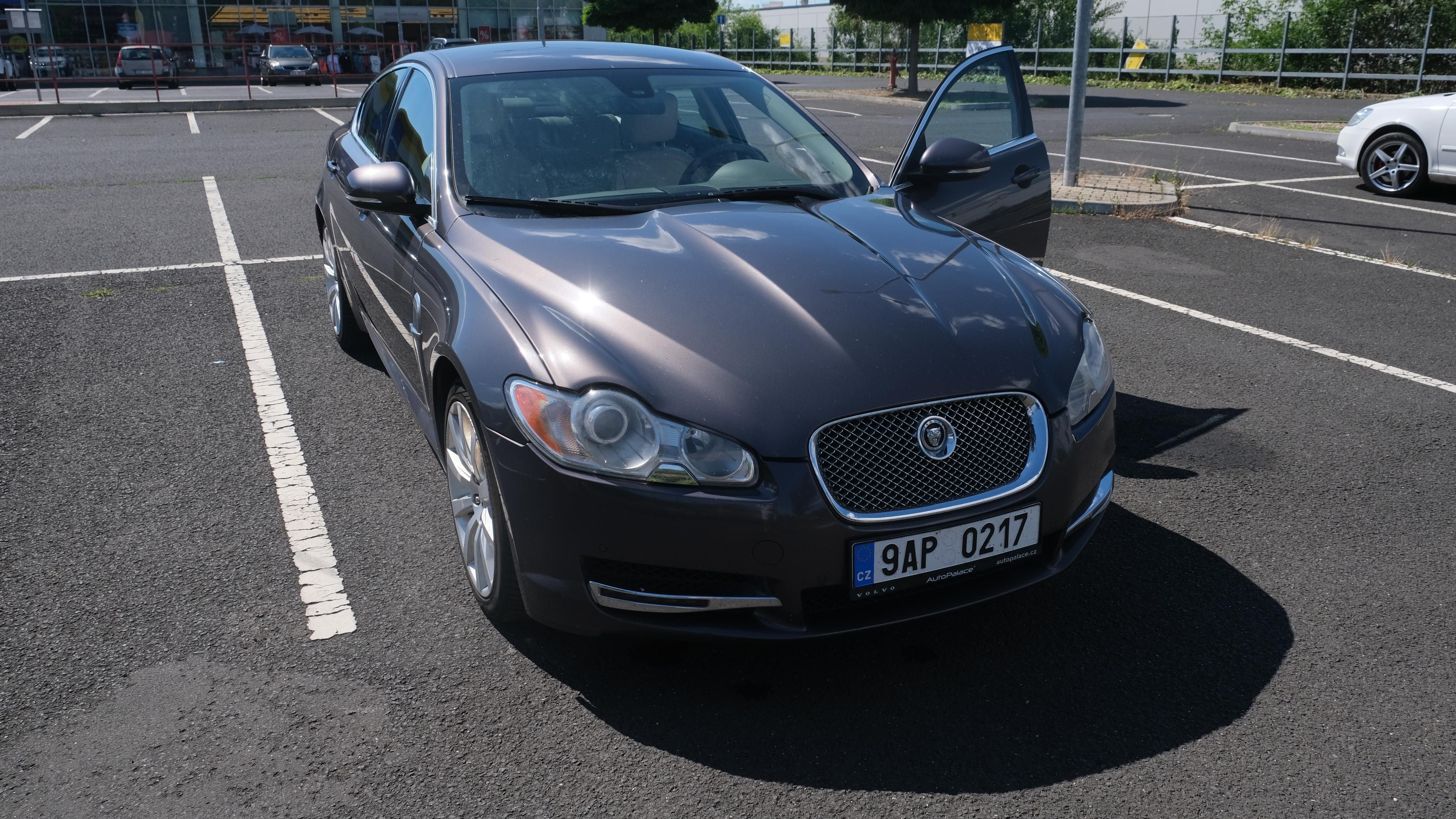 Jaguar XF - fotka 3