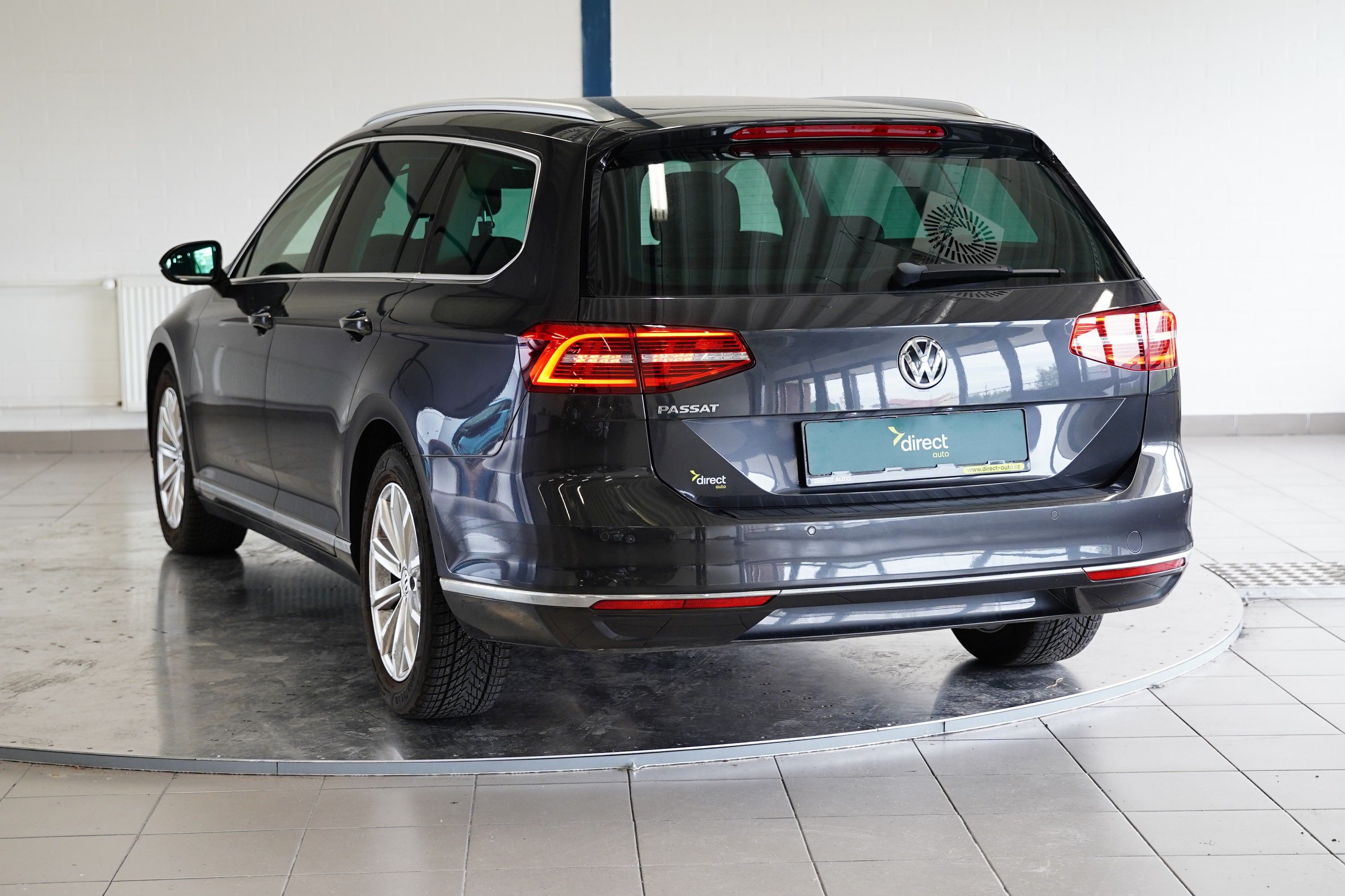Volkswagen Passat, 2.0 TDI 110 kW DSG Highline - fotka 3