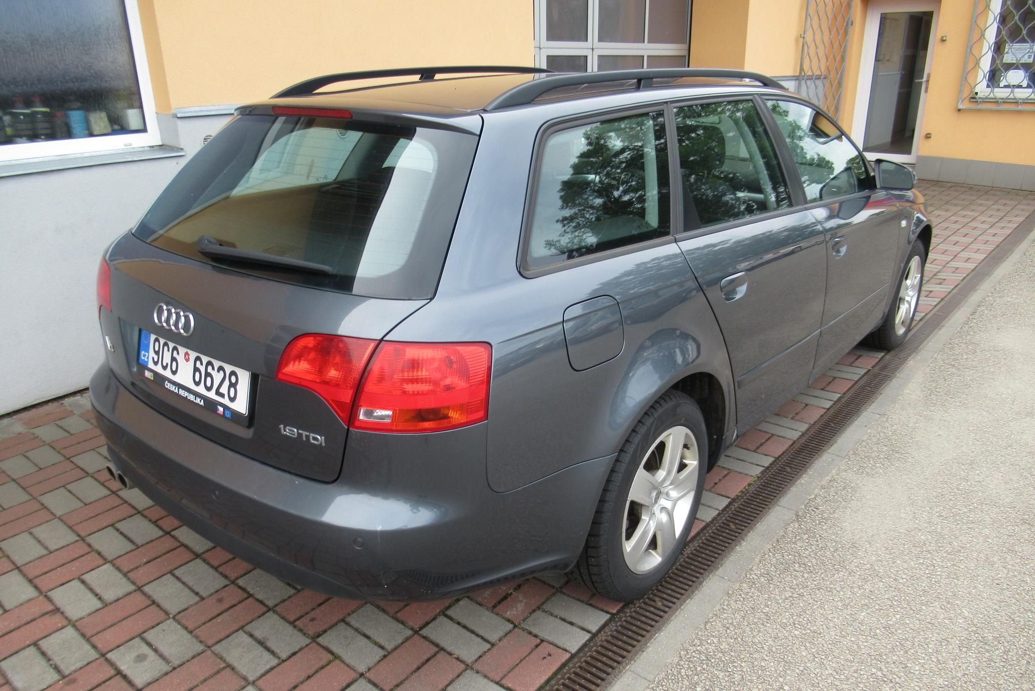 Audi A4, 1.9 TDi  AUT. KLIMA - fotka 2