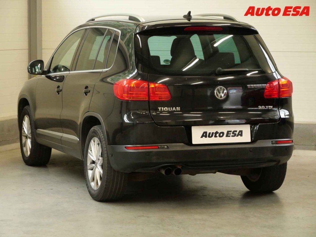 Volkswagen Tiguan, 2.0tdi 4x4,navi,xenon - fotka 6