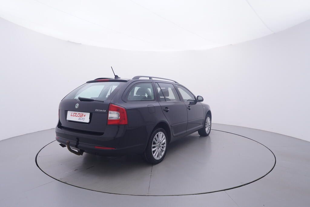 Škoda Octavia, L&K 2.0 TDI 103 kW - fotka 5
