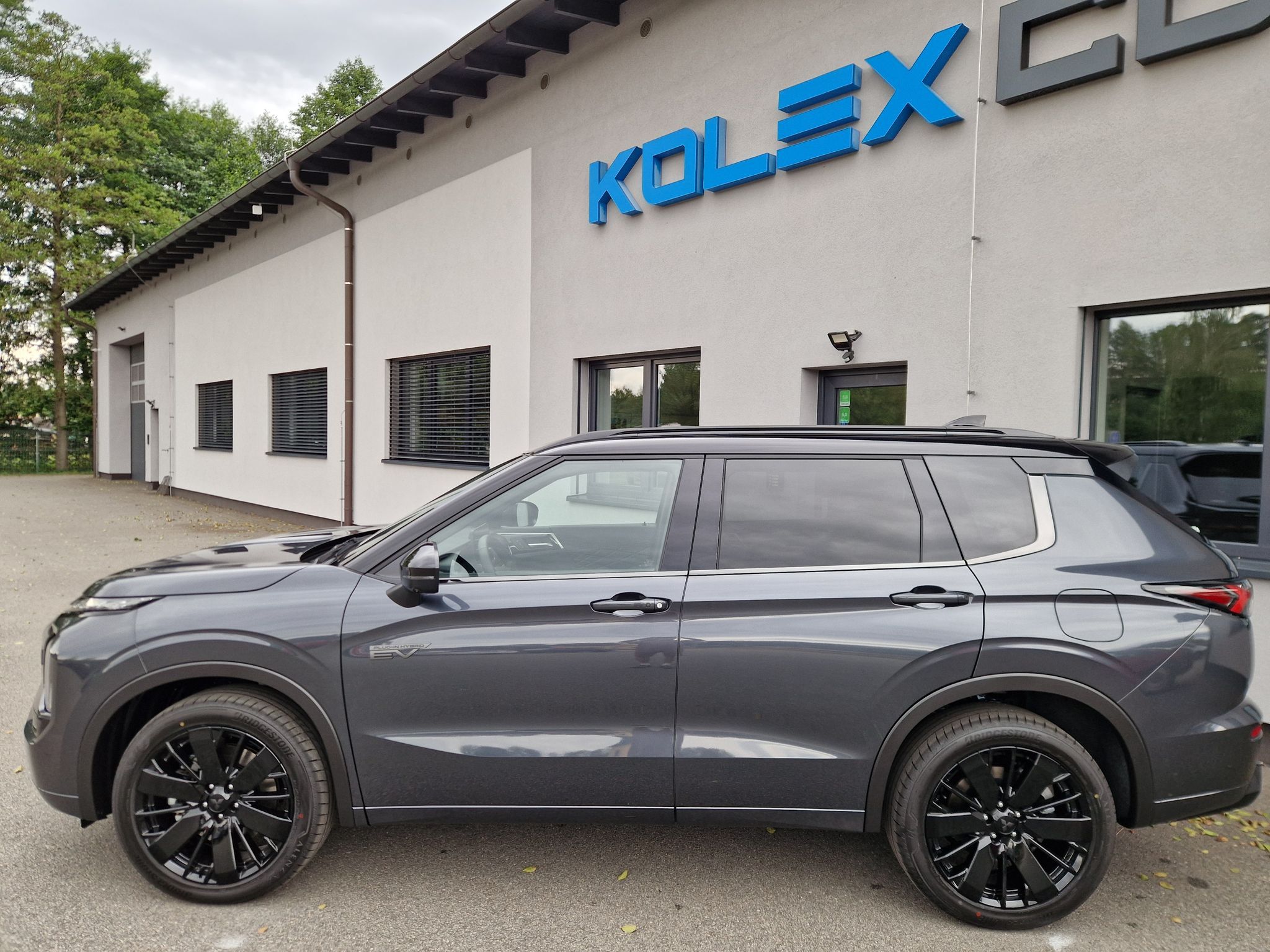 Mitsubishi Outlander, 2.4 PHEV 4x4 Back Edition,nový - fotka 2