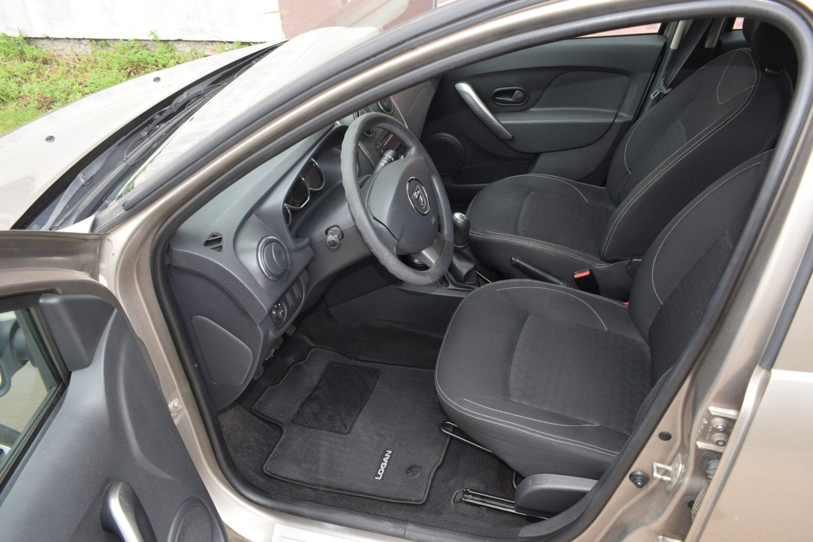 Dacia Logan, 1,2i MCV 1.maj.,klima - fotka 5