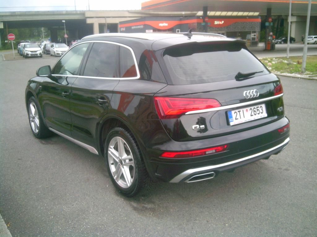 Audi Q5, 2.0 TDi  S LINE 40  150kW - fotka 3