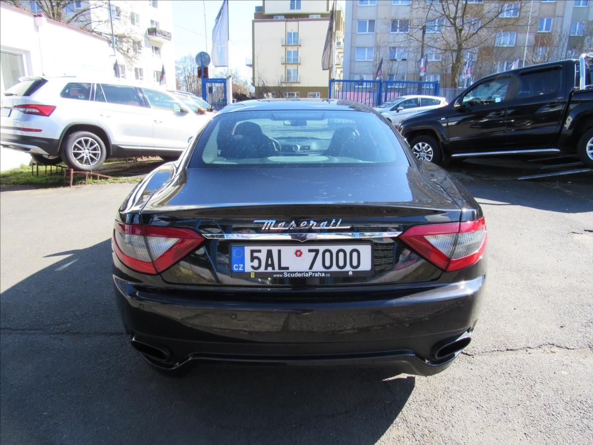 Maserati GranTurismo, 4,7 V8 Sport - fotka 5