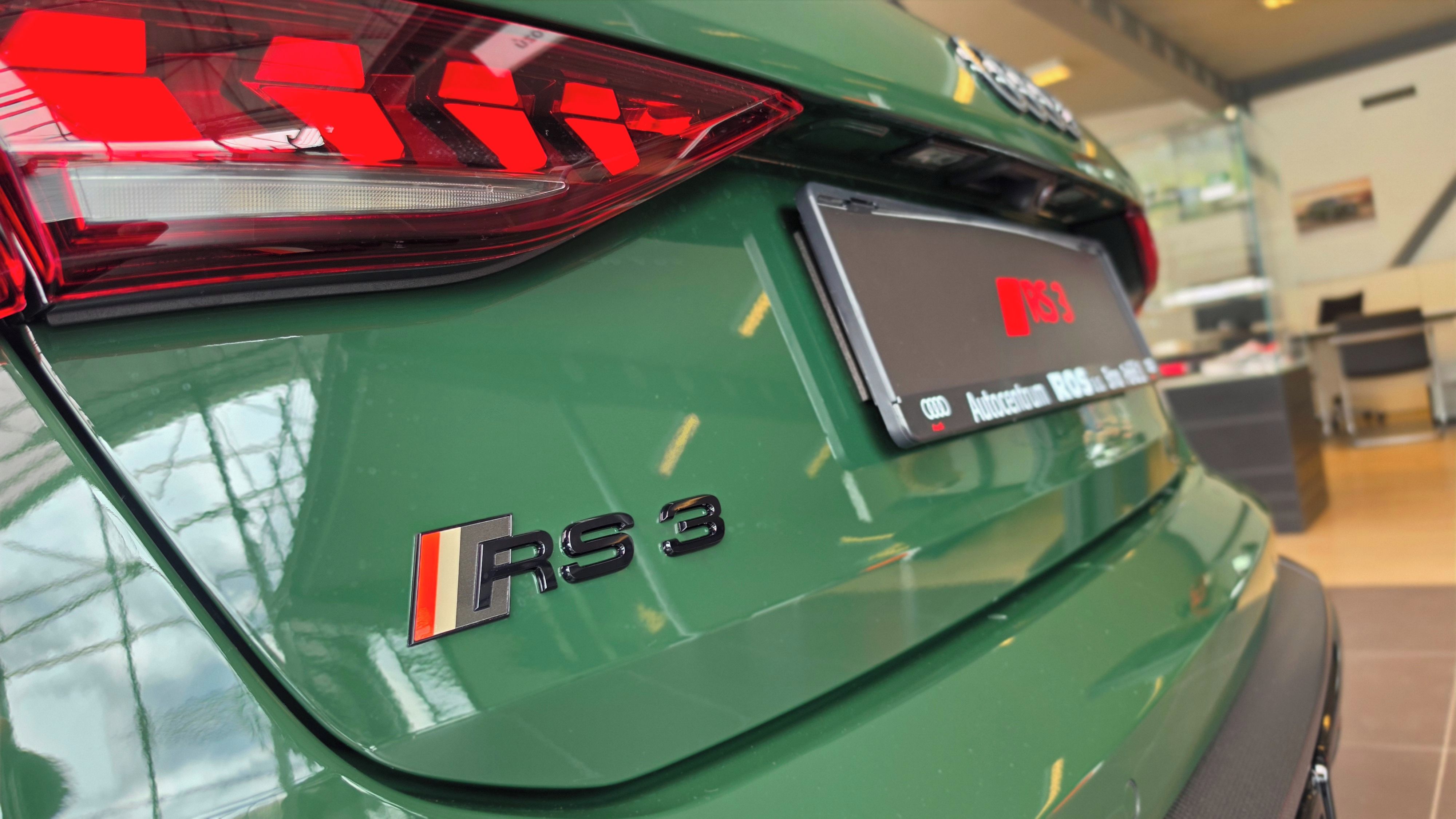 Audi RS3, Sportback - Limitovaná Edice - fotka 4
