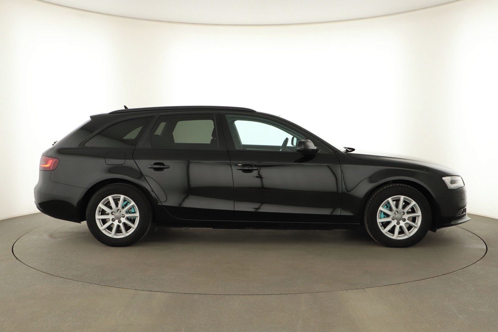 Audi A4, 2.0 TDI, Automat, Navi - fotka 6