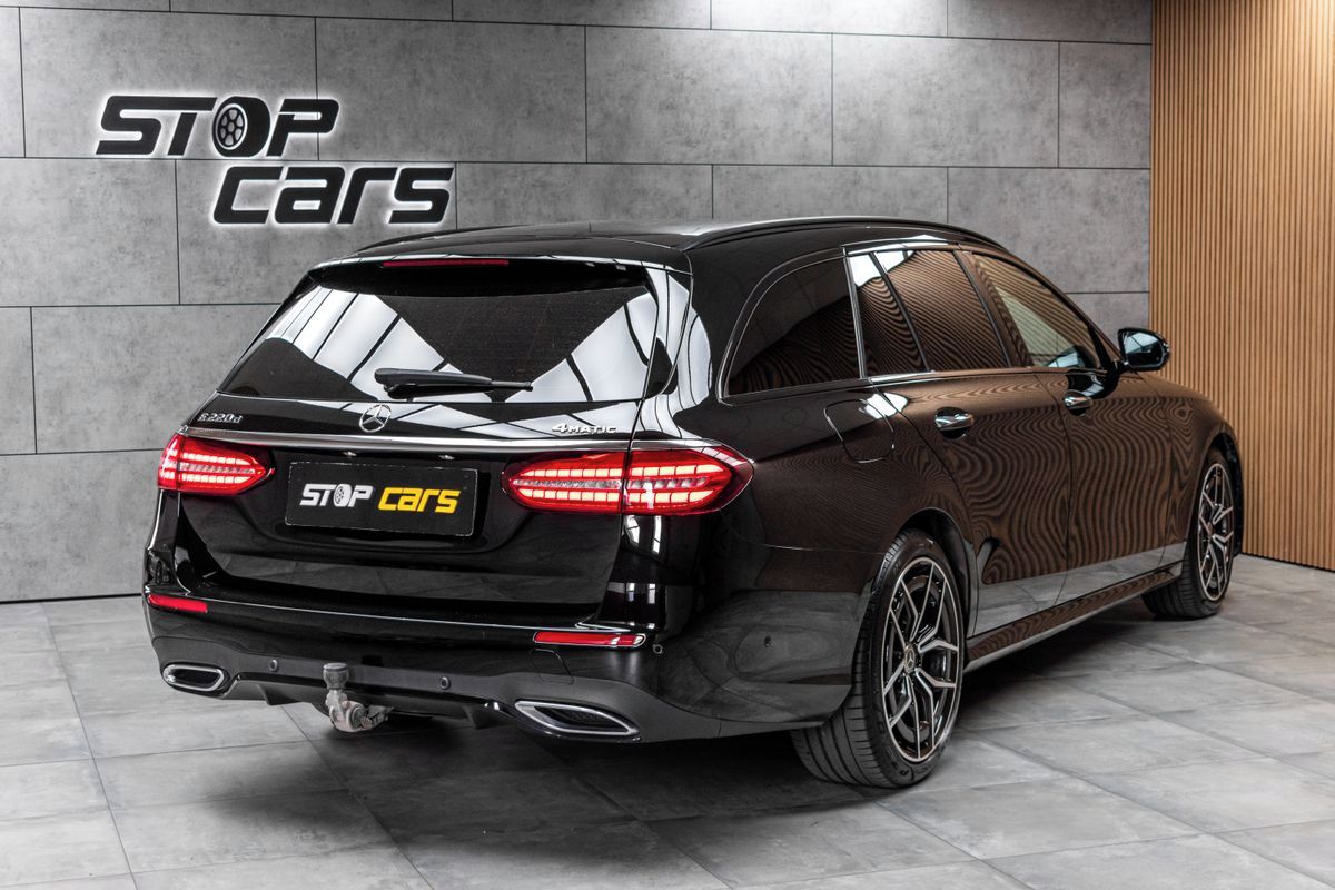 Mercedes-Benz Třídy E, E 220d AMG*4MATIC*TAŽNÉ*ACC*ČR - fotka 6