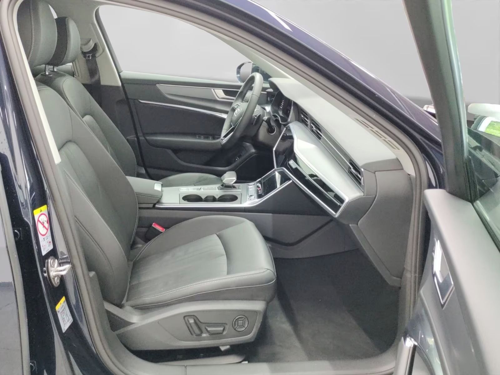 Audi A6 Avant, 40 TDI S LINE*Kůže*360° kamera - fotka 4