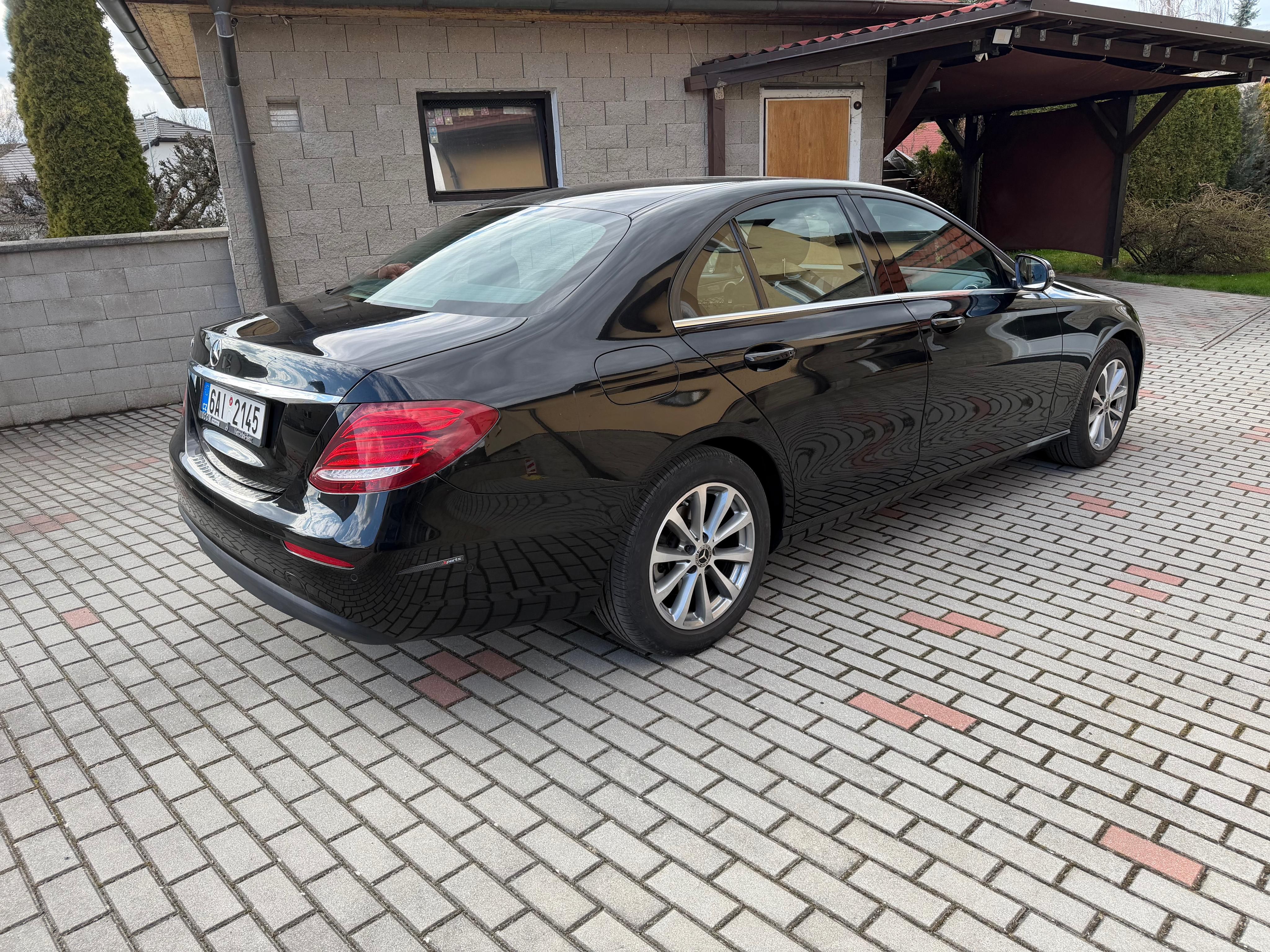 Mercedes-Benz Třídy E, Mercedes Benz E 220d 2017 - fotka 3