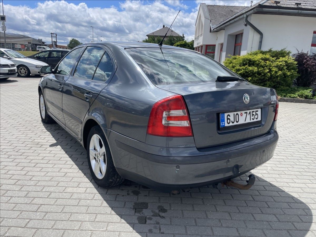 Škoda Octavia, 1,9 TDi 77kw Elegance Klima Ků - fotka 3