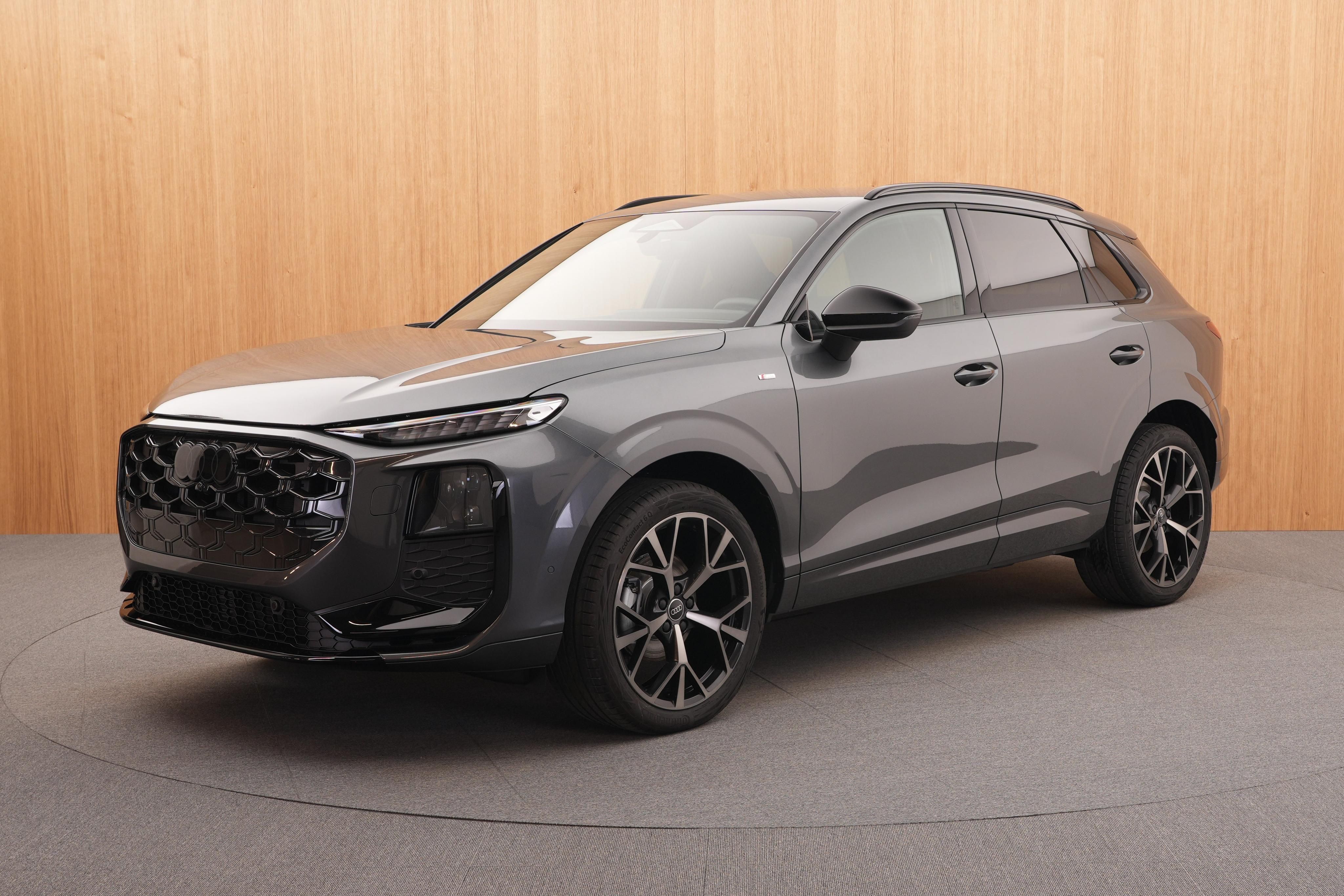 Audi Q3, S line  35 TFSI 110 kW