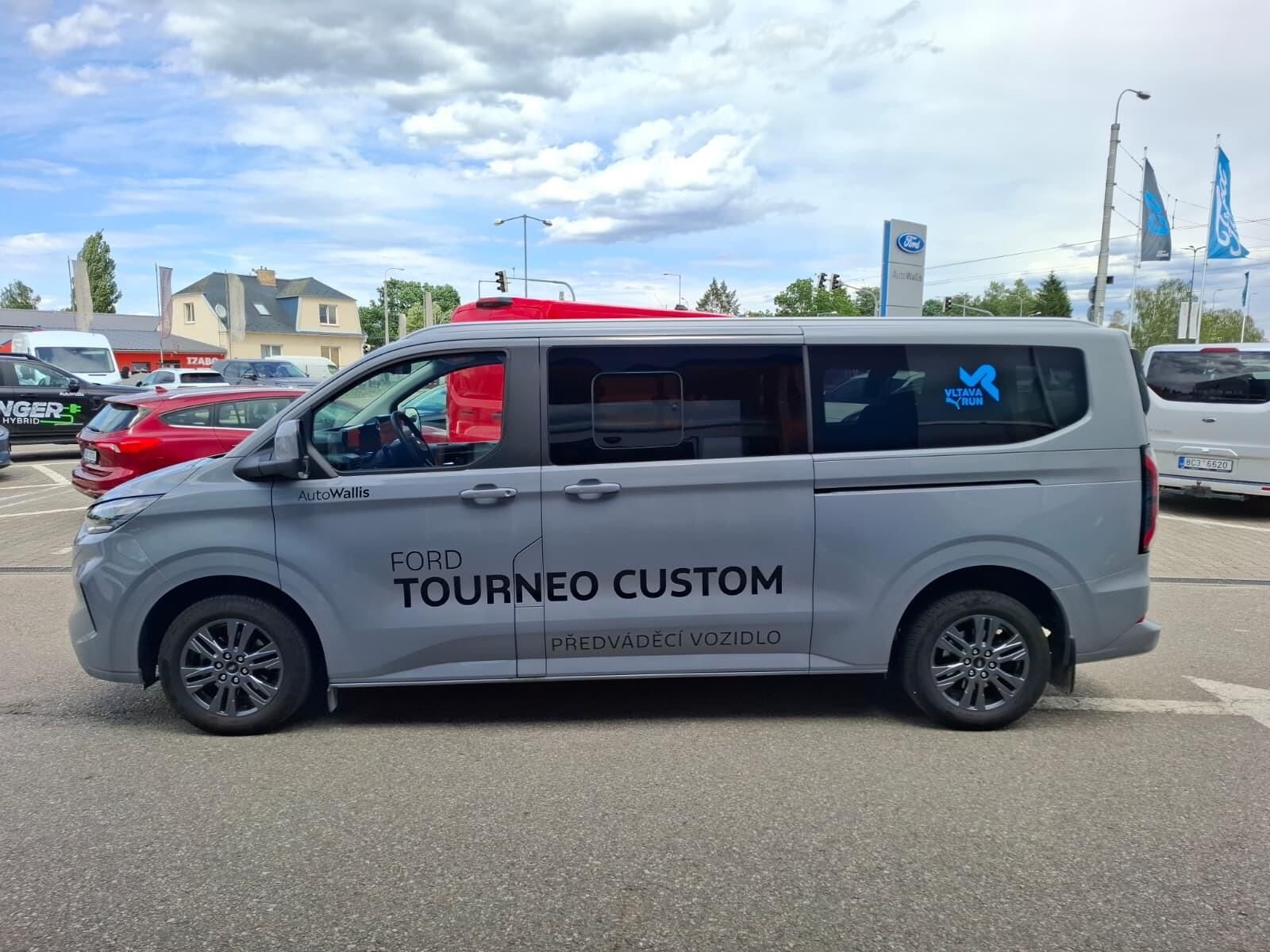 Ford Tourneo Custom, Titanium L2, Tourneo, 2.0 EcoB - fotka 6