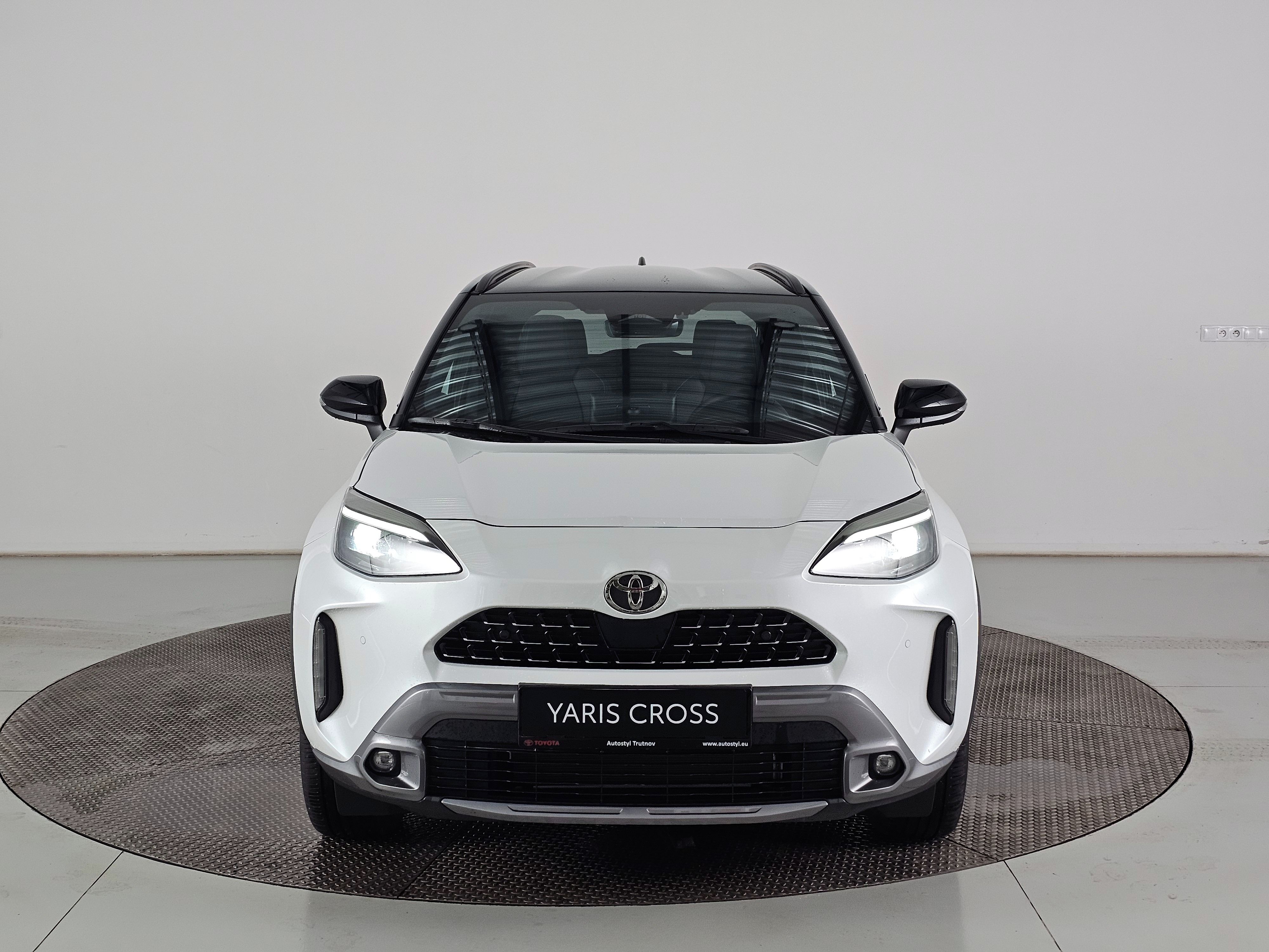 Toyota Yaris Cross, 1.5HEV 130k 4X4 EXECUTIVE - fotka 4