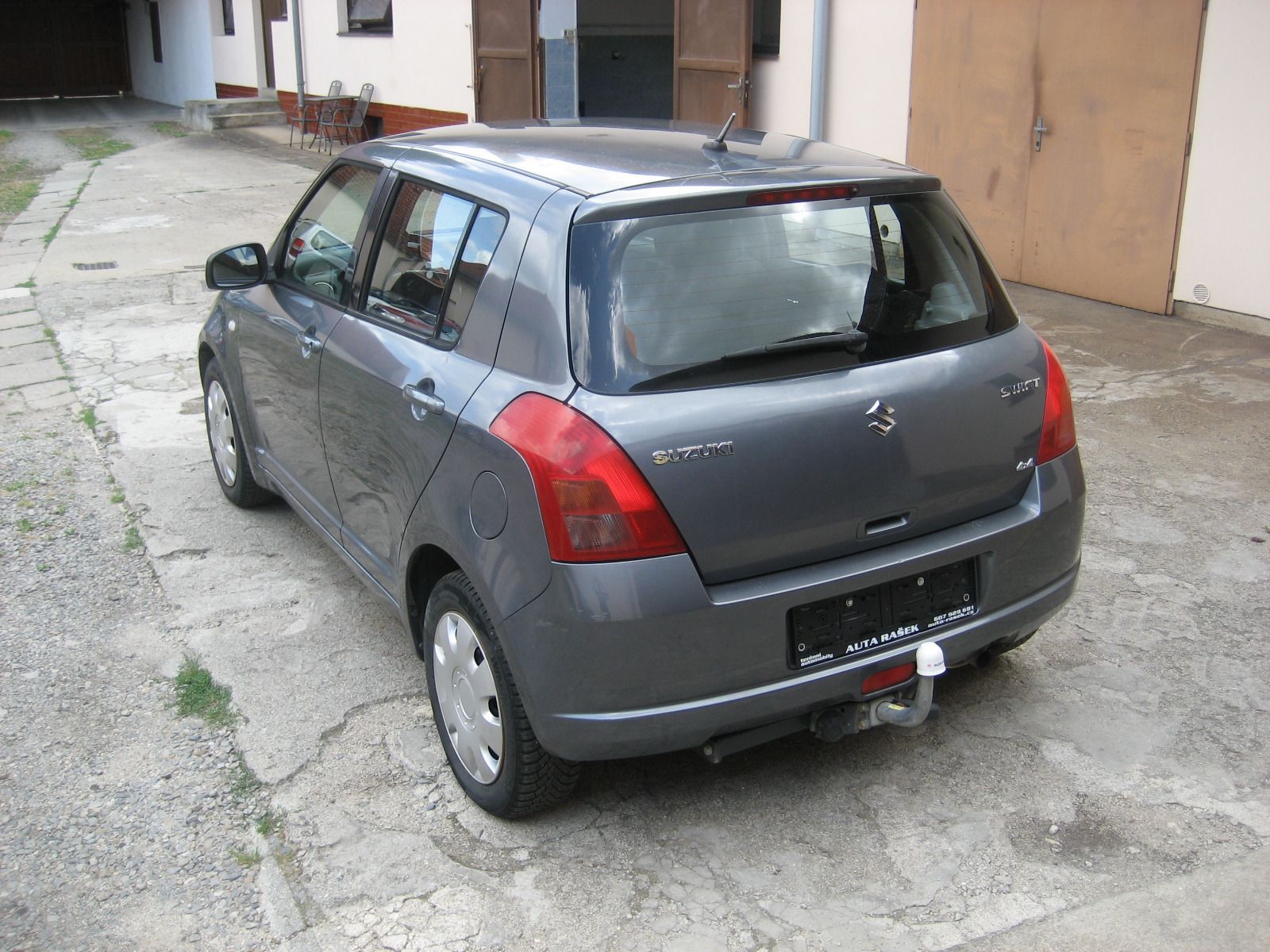 Suzuki Swift, 1.3, 4x4 - fotka 4