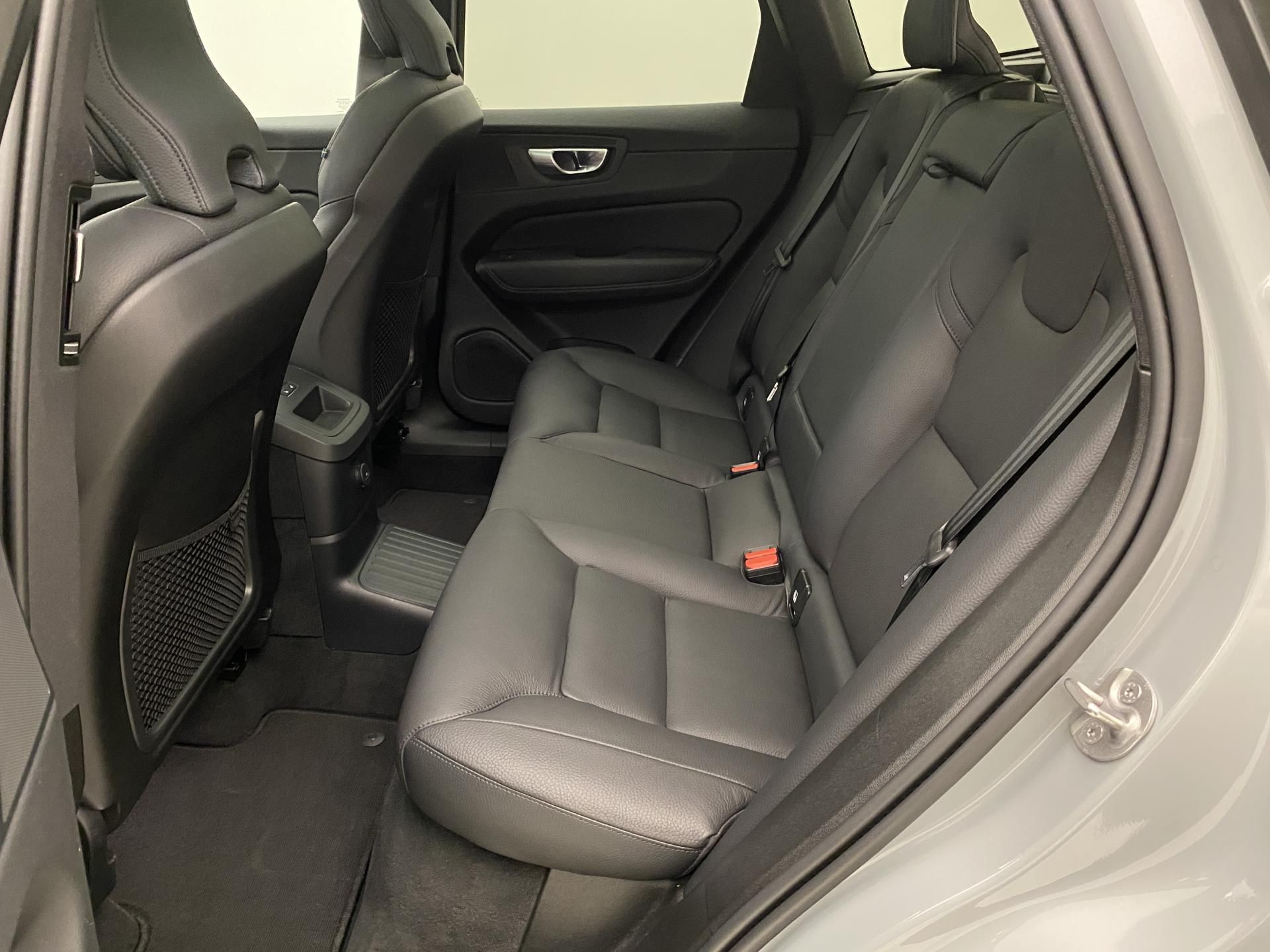 Volvo XC60, T6 AWD RECHARGE BRIGHT PLUS CZ - fotka 5